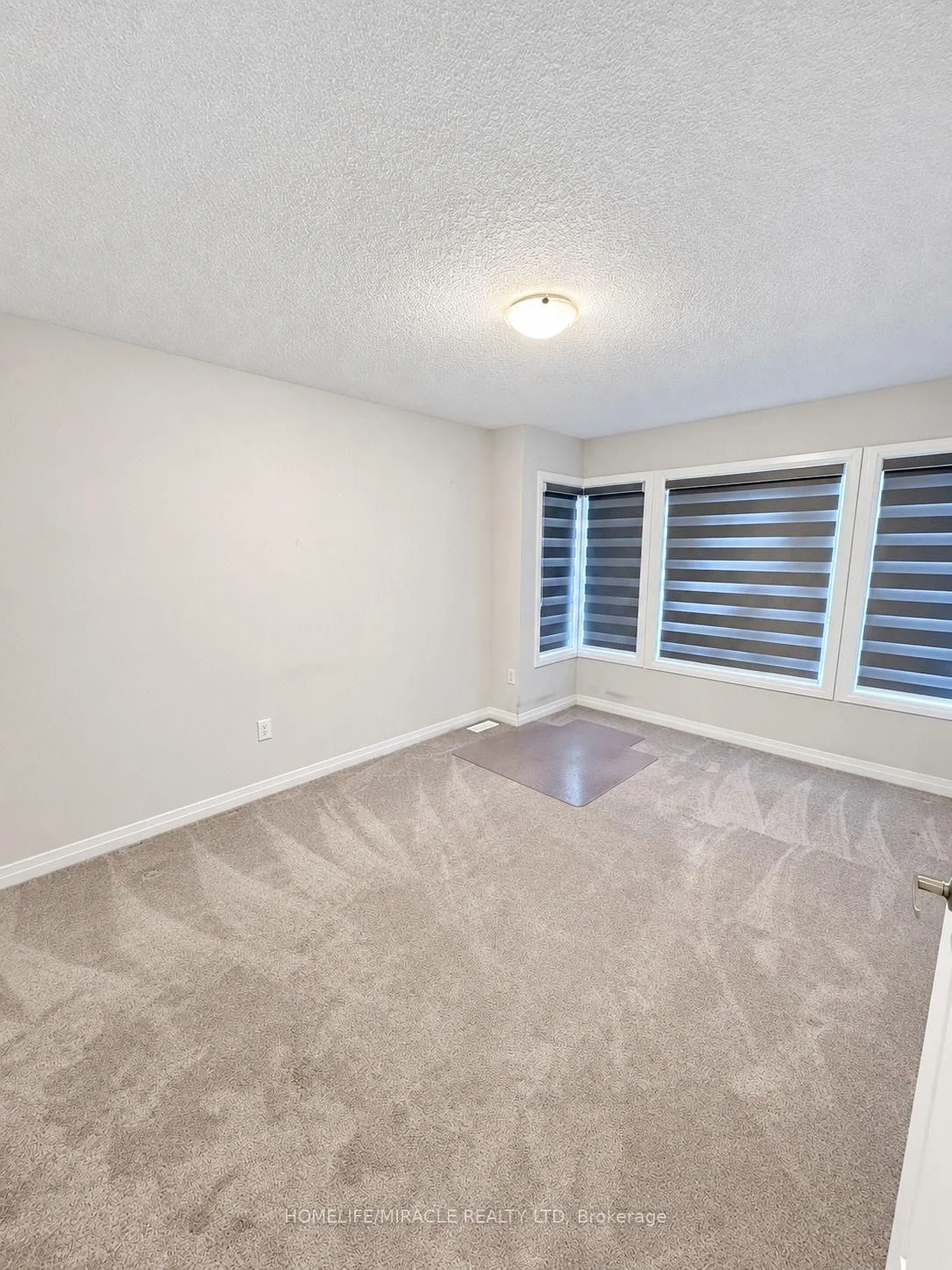 Photo 13 of Unit Upper unit, 28 Crossmore Crescent, Cambridge, Westview — HOMEH