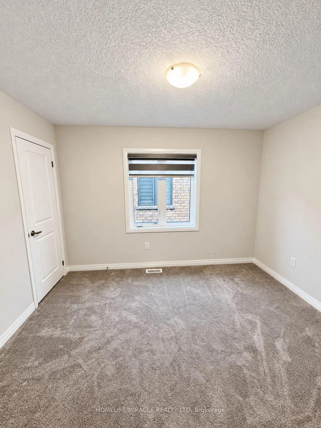 Photo 17 of Unit Upper unit, 28 Crossmore Crescent, Cambridge, Westview — HOMEH