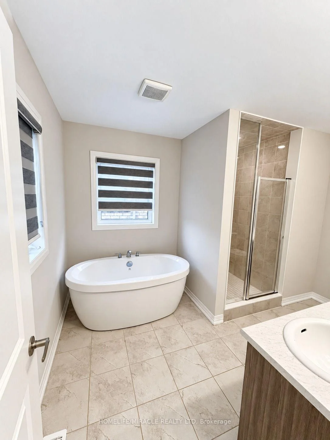 Photo 19 of Unit Upper unit, 28 Crossmore Crescent, Cambridge, Westview — HOMEH
