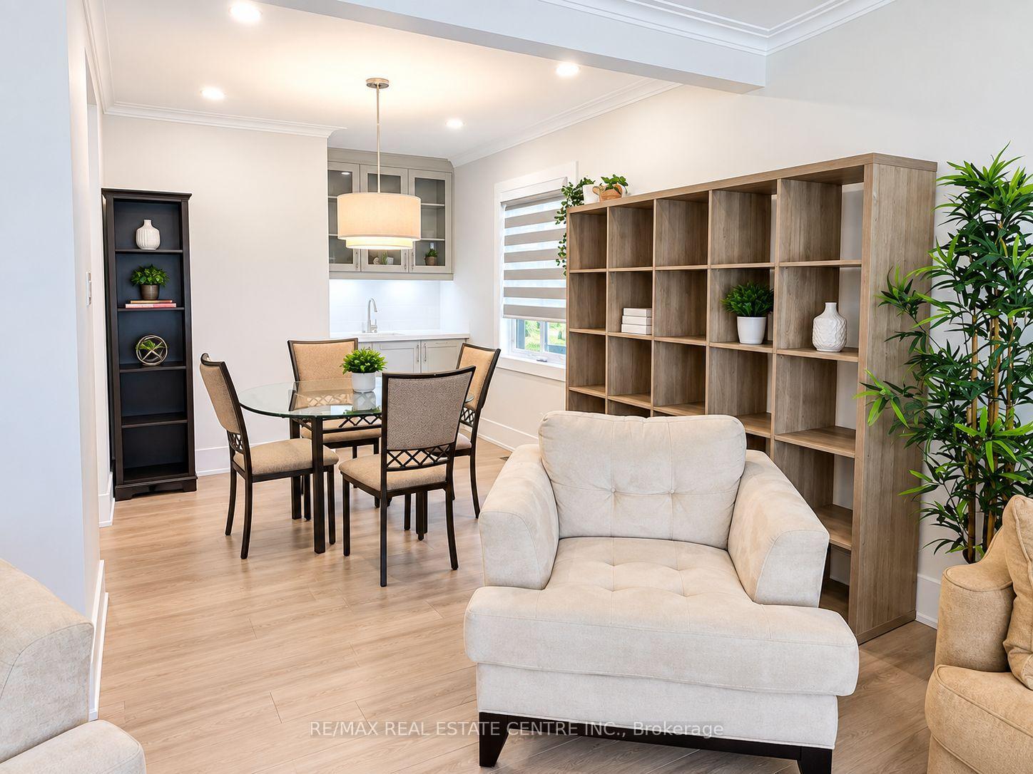 Photo 5 of 4 Rockfield Drive, Etobicoke, Islington-City Centre West — HOMEH