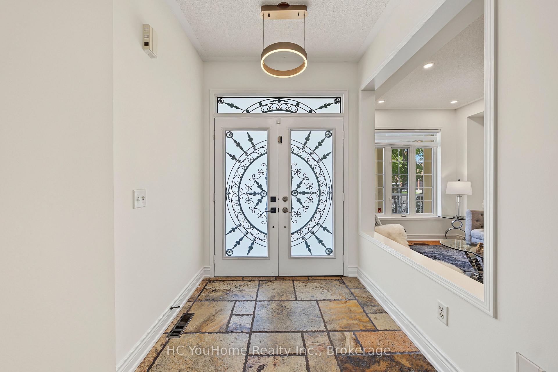 Photo 2 of 39 Emery Hill Boulevard, Markham, Berczy — HOMEH