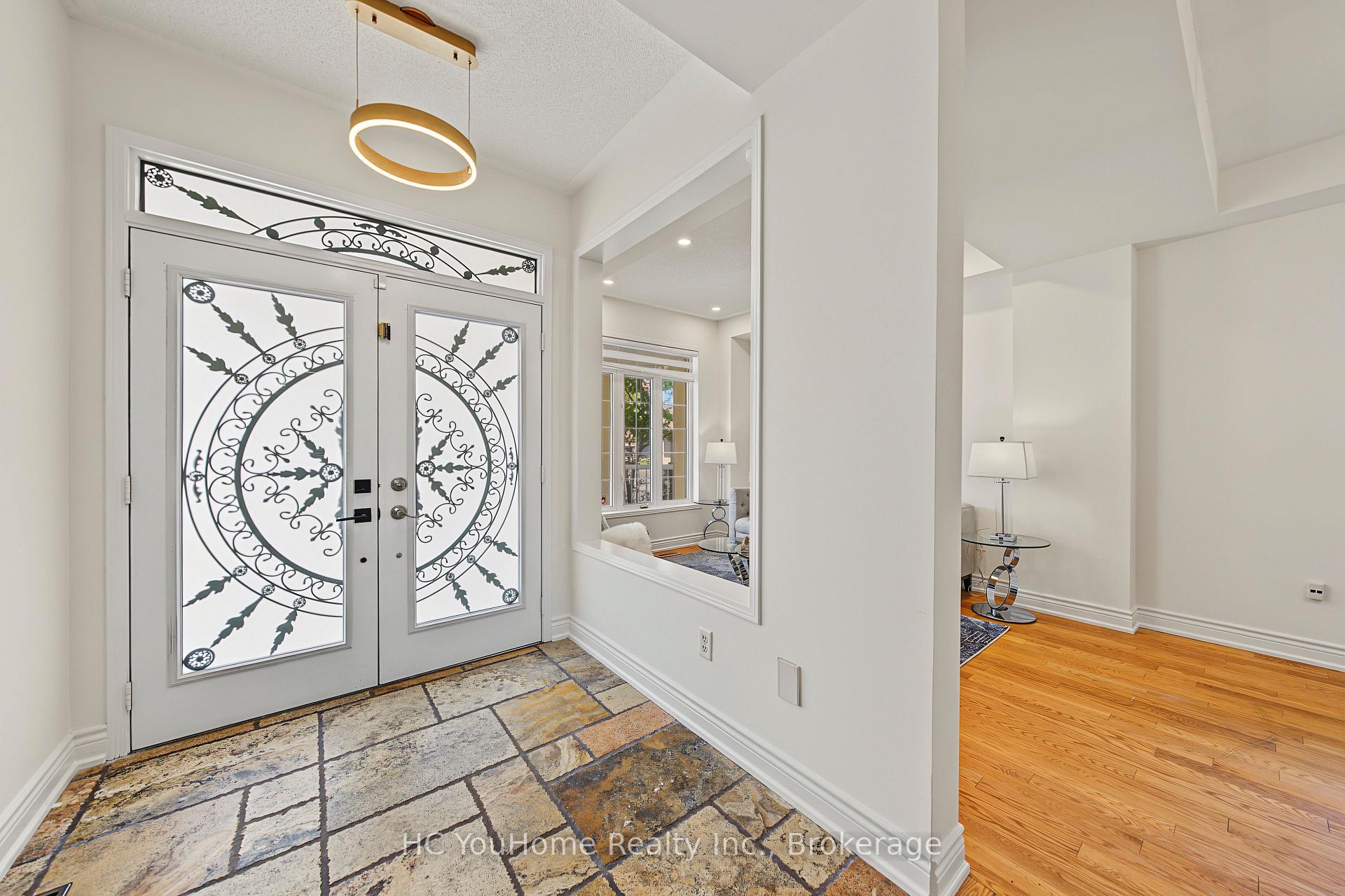 Photo 3 of 39 Emery Hill Boulevard, Markham, Berczy — HOMEH