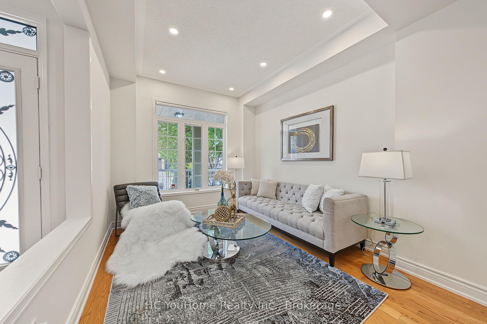 Photo 4 of 39 Emery Hill Boulevard, Markham, Berczy — HOMEH