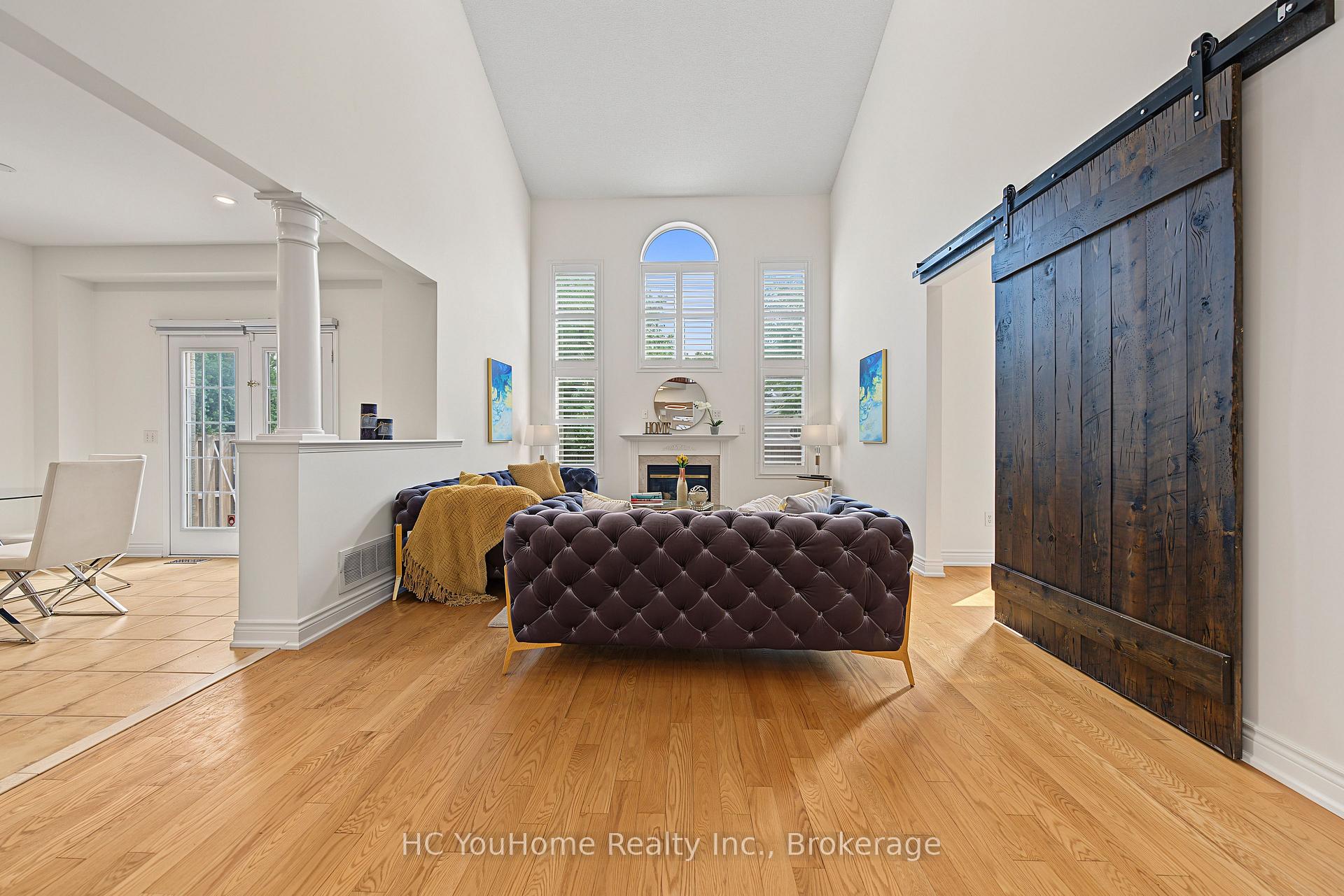 Photo 9 of 39 Emery Hill Boulevard, Markham, Berczy — HOMEH