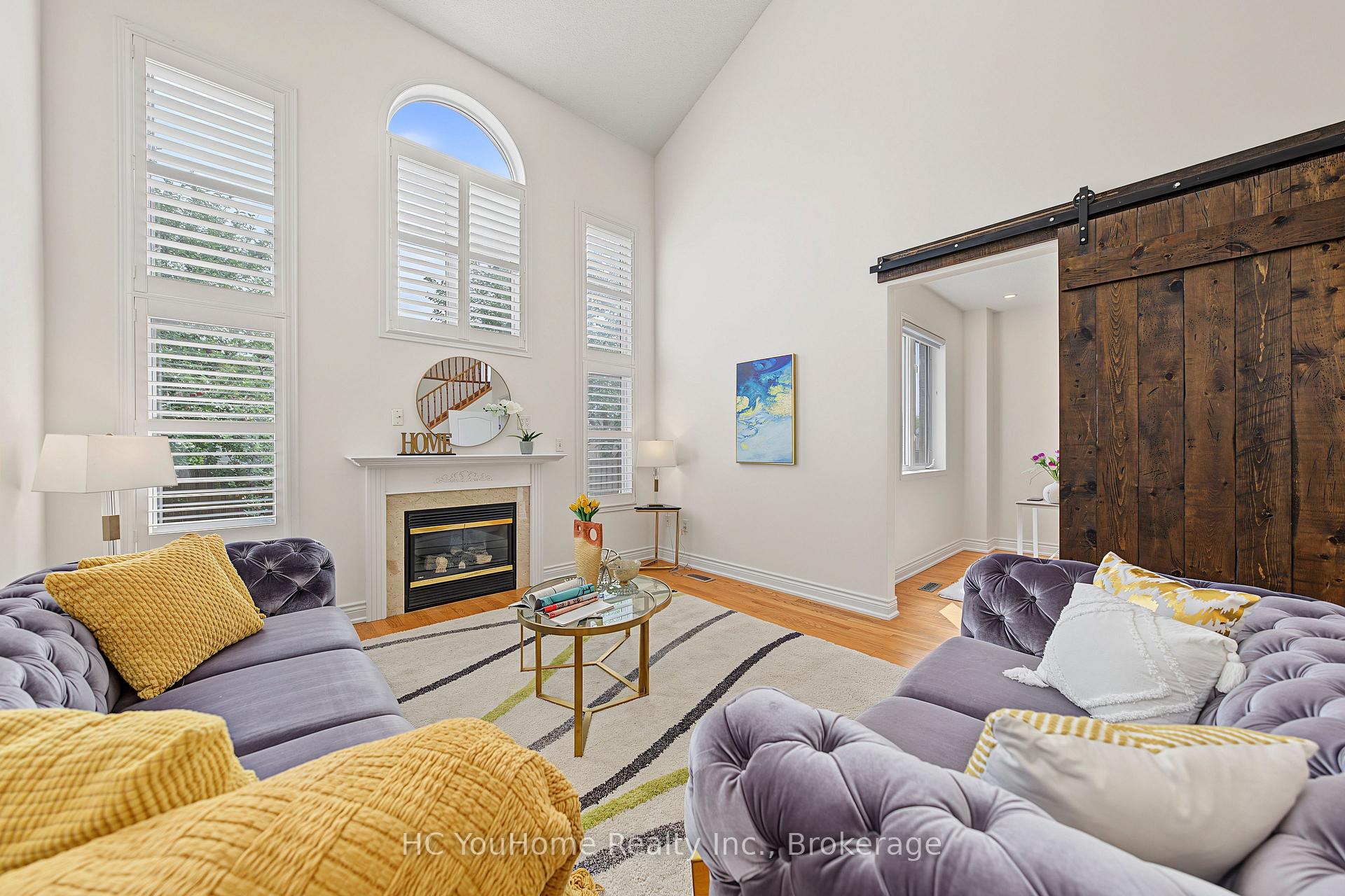 Photo 10 of 39 Emery Hill Boulevard, Markham, Berczy — HOMEH