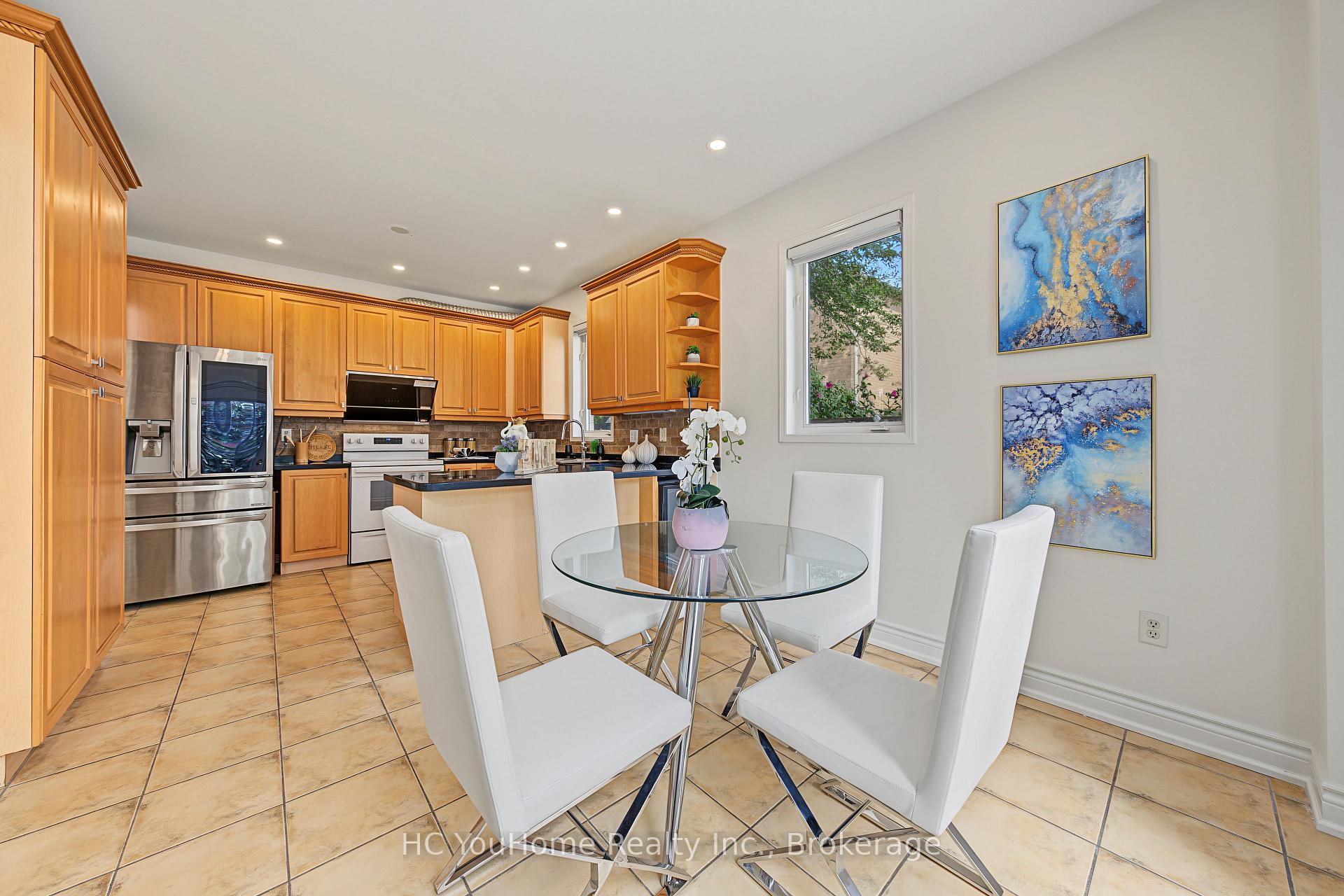 Photo 18 of 39 Emery Hill Boulevard, Markham, Berczy — HOMEH