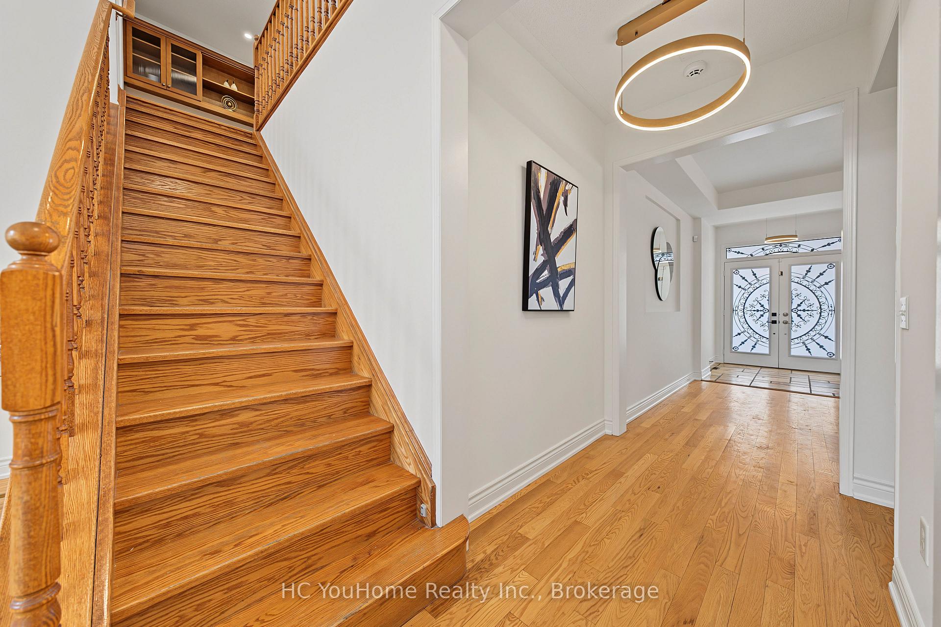 Photo 24 of 39 Emery Hill Boulevard, Markham, Berczy — HOMEH