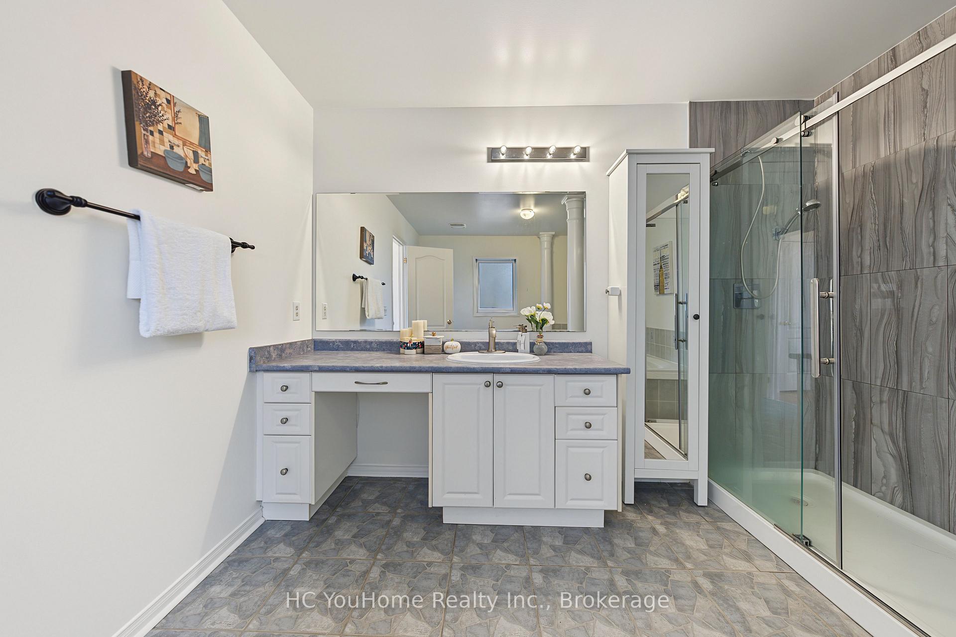 Photo 31 of 39 Emery Hill Boulevard, Markham, Berczy — HOMEH