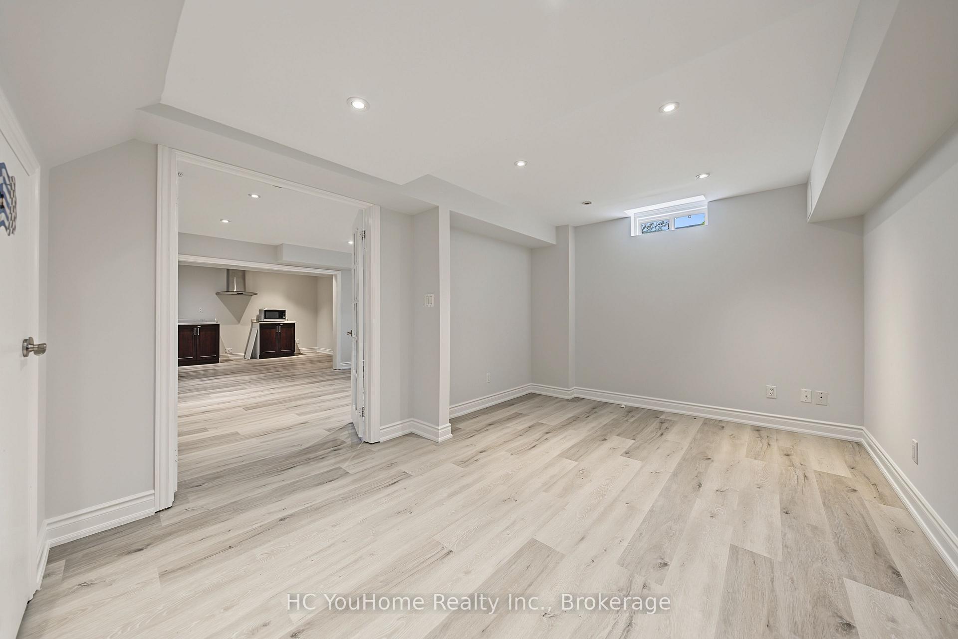 Photo 44 of 39 Emery Hill Boulevard, Markham, Berczy — HOMEH