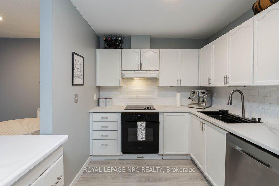 Photo 6 of 4345 Beverley Crescent, Lincoln, Beamsville — HOMEH