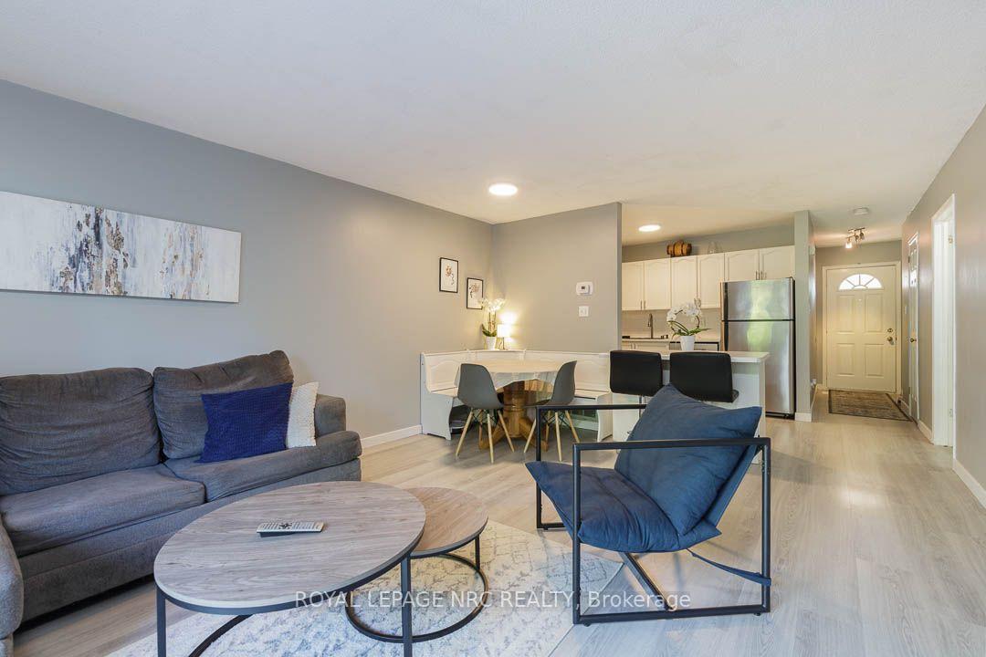 Photo 4 of 4345 Beverley Crescent, Lincoln, Beamsville — HOMEH