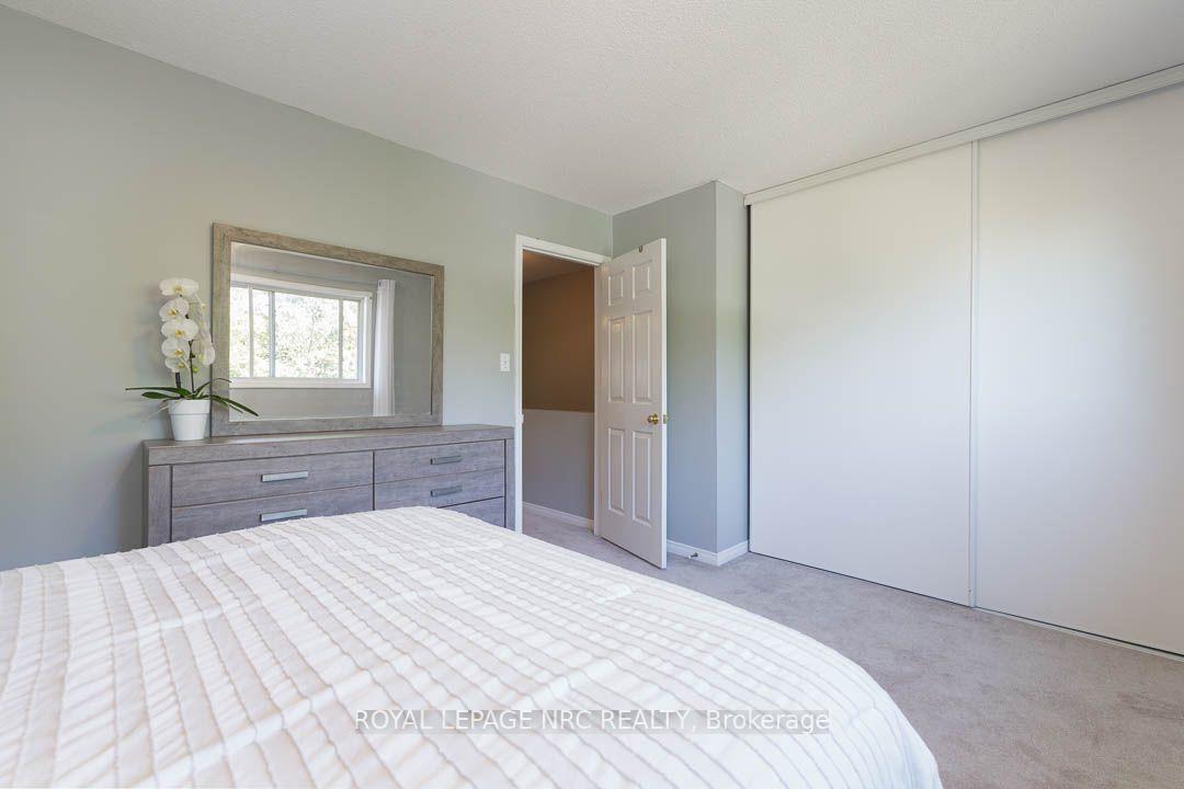 Photo 8 of 4345 Beverley Crescent, Lincoln, Beamsville — HOMEH