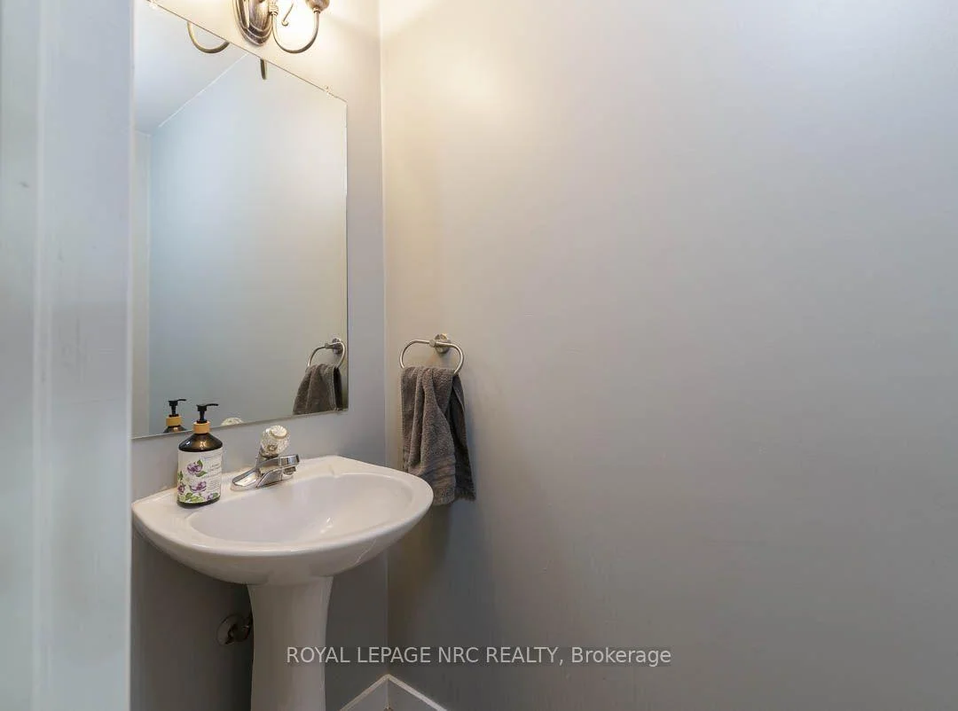 Photo 9 of 4345 Beverley Crescent, Lincoln, Beamsville — HOMEH