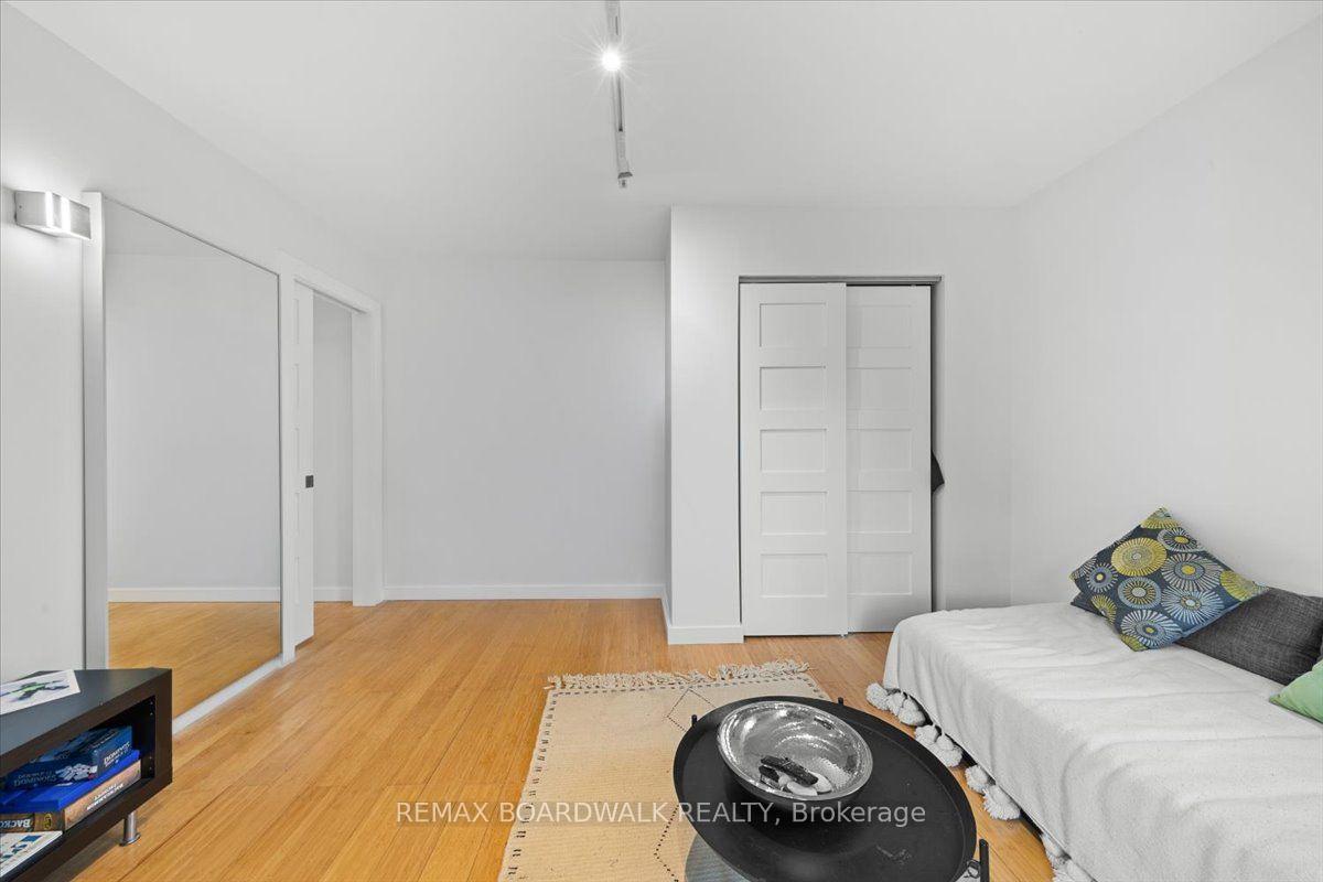 Photo 19 of 152 Duford Street, Ottawa, Vanier — HOMEH