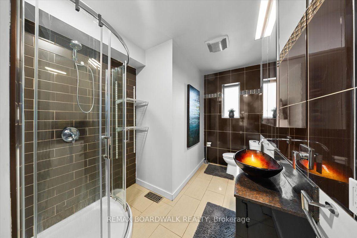 Photo 34 of 152 Duford Street, Ottawa, Vanier — HOMEH
