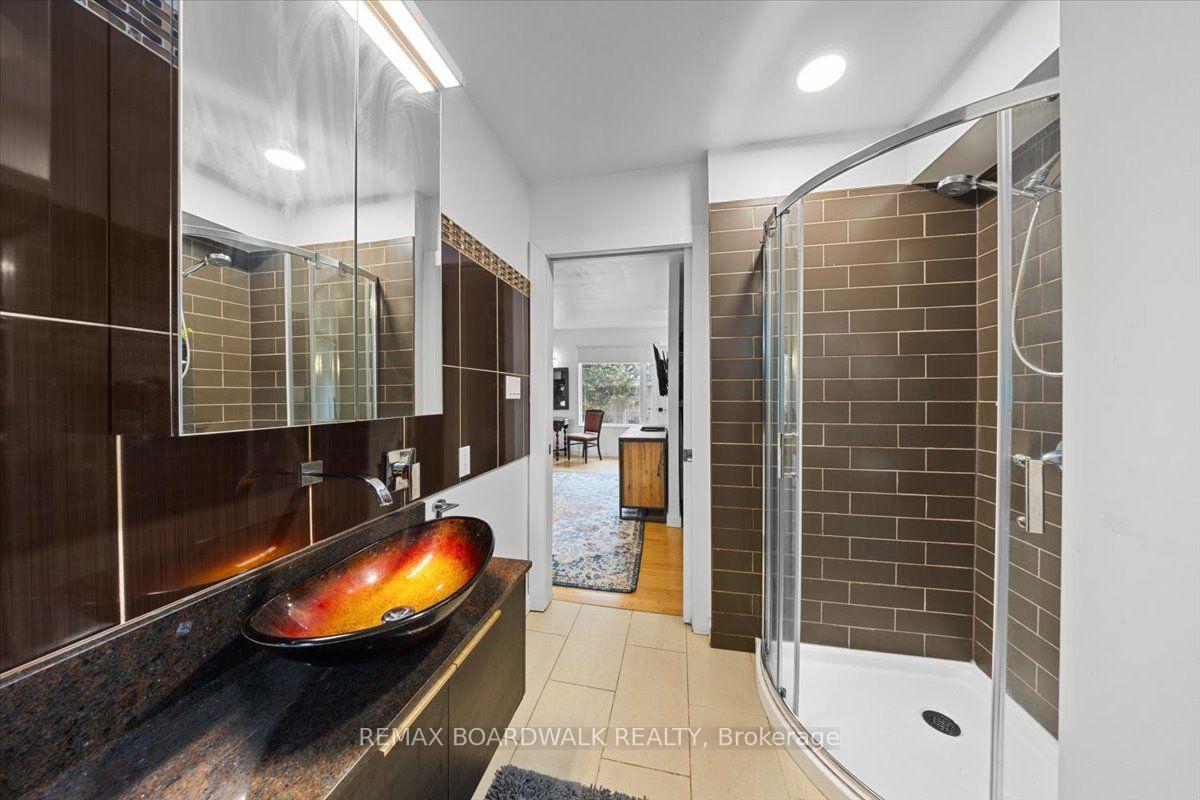 Photo 35 of 152 Duford Street, Ottawa, Vanier — HOMEH
