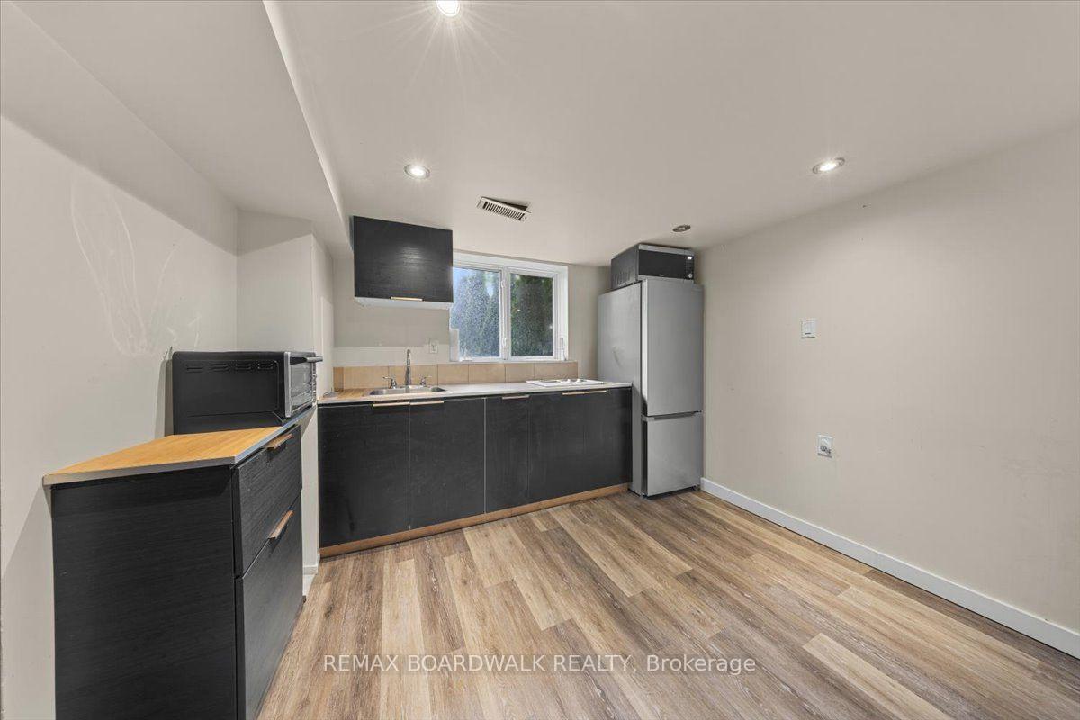 Photo 40 of 152 Duford Street, Ottawa, Vanier — HOMEH