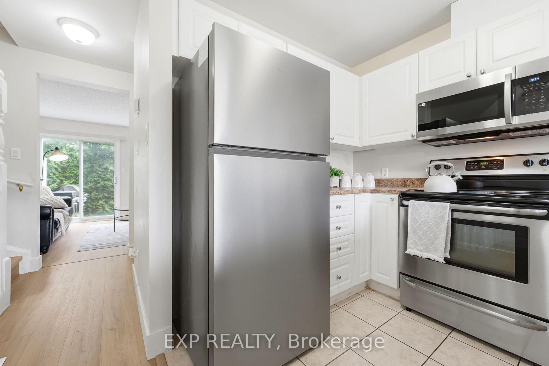 Photo 6 of Unit 3, 601 Columbia Forest Boulevard, Waterloo, Clair Hills — HOMEH
