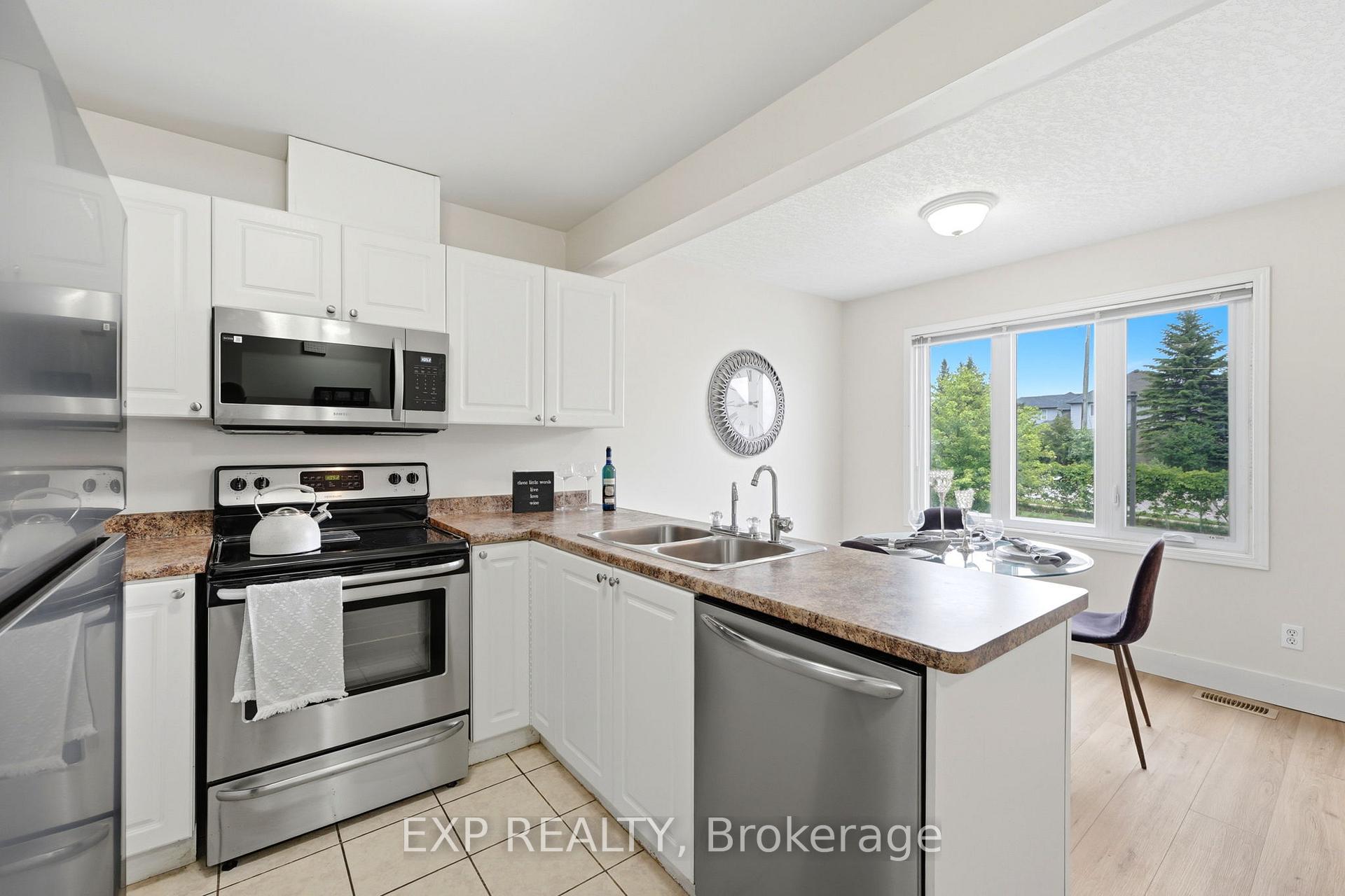 Photo 9 of Unit 3, 601 Columbia Forest Boulevard, Waterloo, Clair Hills — HOMEH