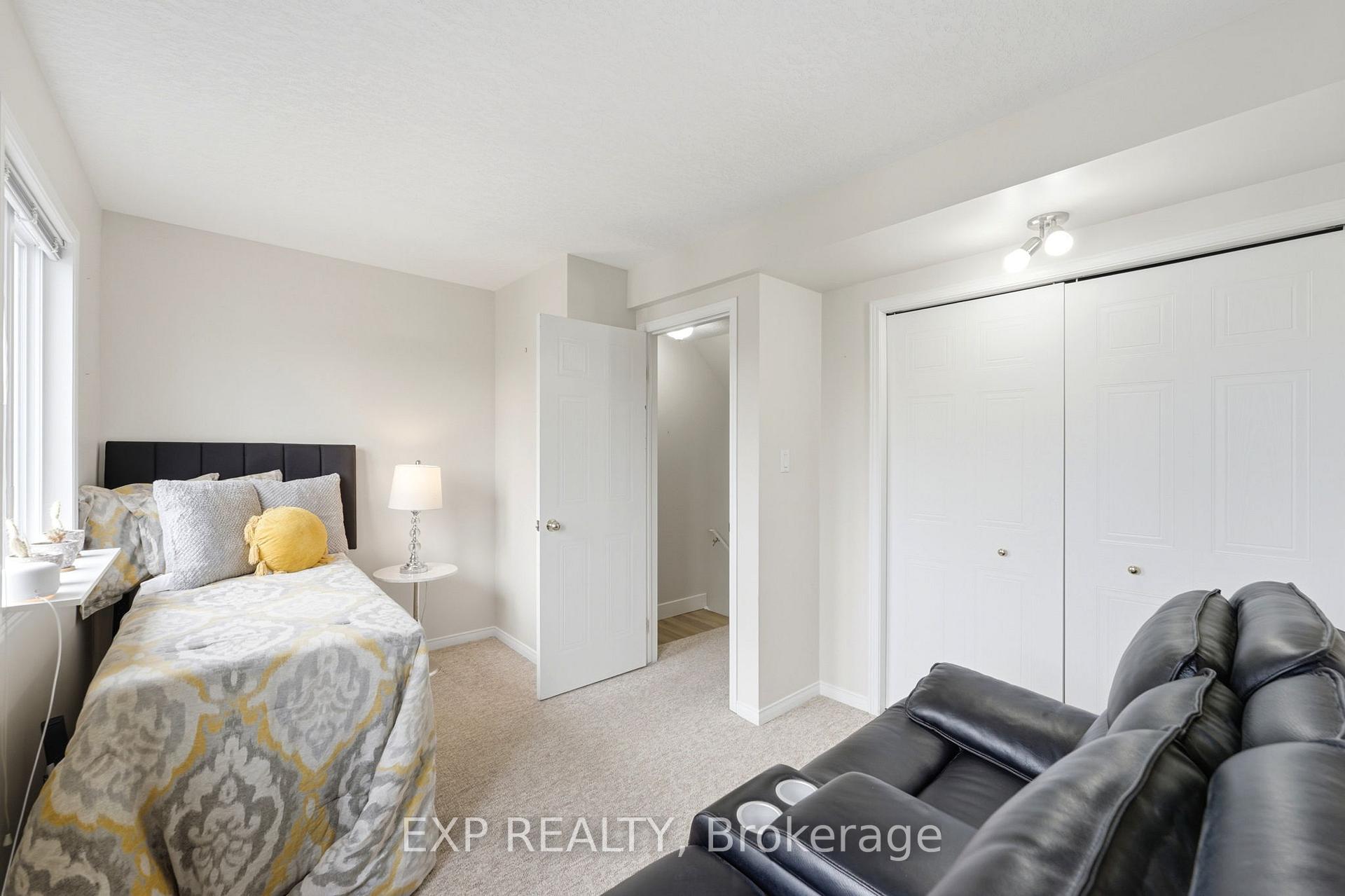 Photo 21 of Unit 3, 601 Columbia Forest Boulevard, Waterloo, Clair Hills — HOMEH