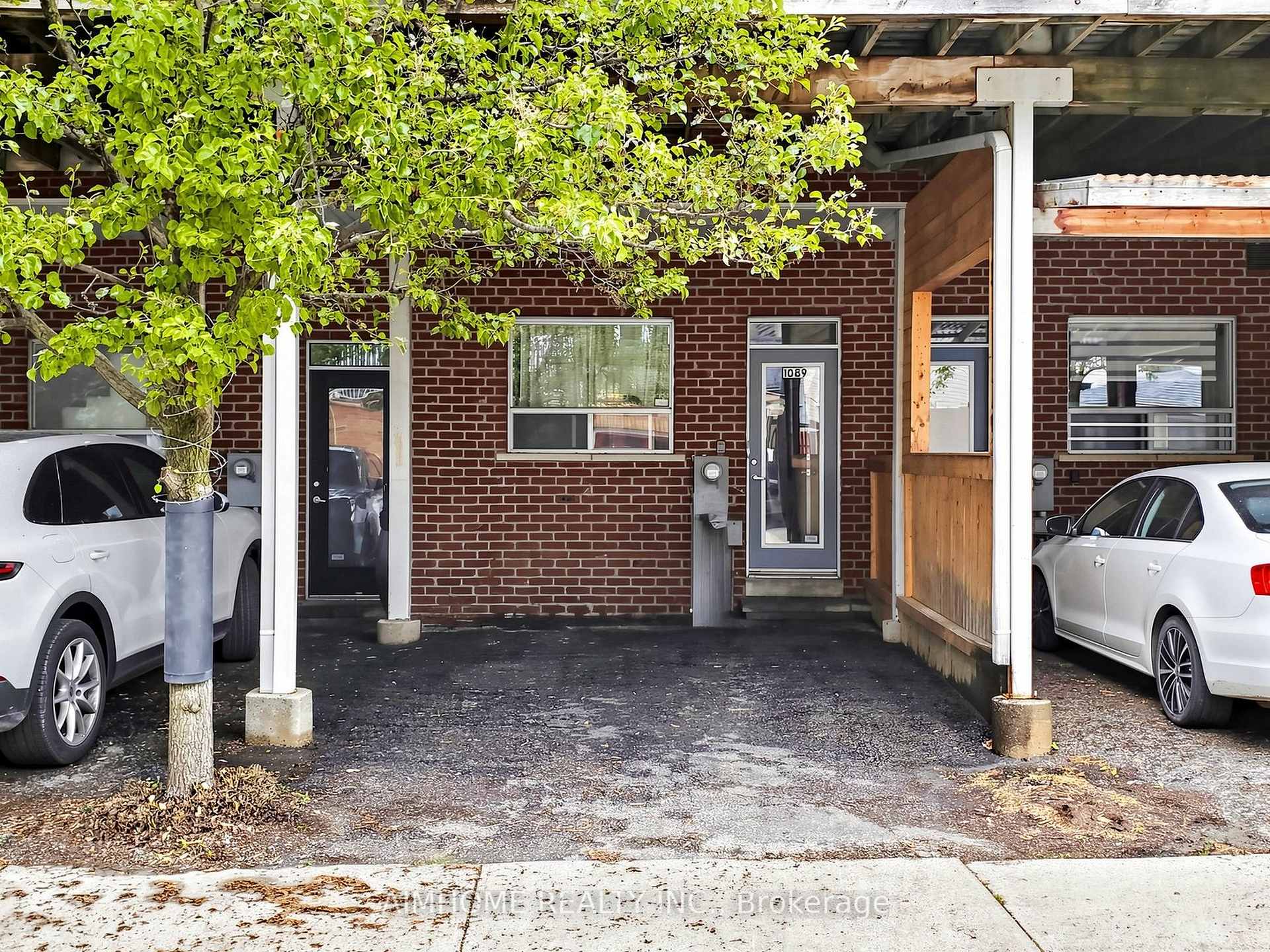 Photo 15 of 1089 Dundas Street E, Toronto, South Riverdale — HOMEH