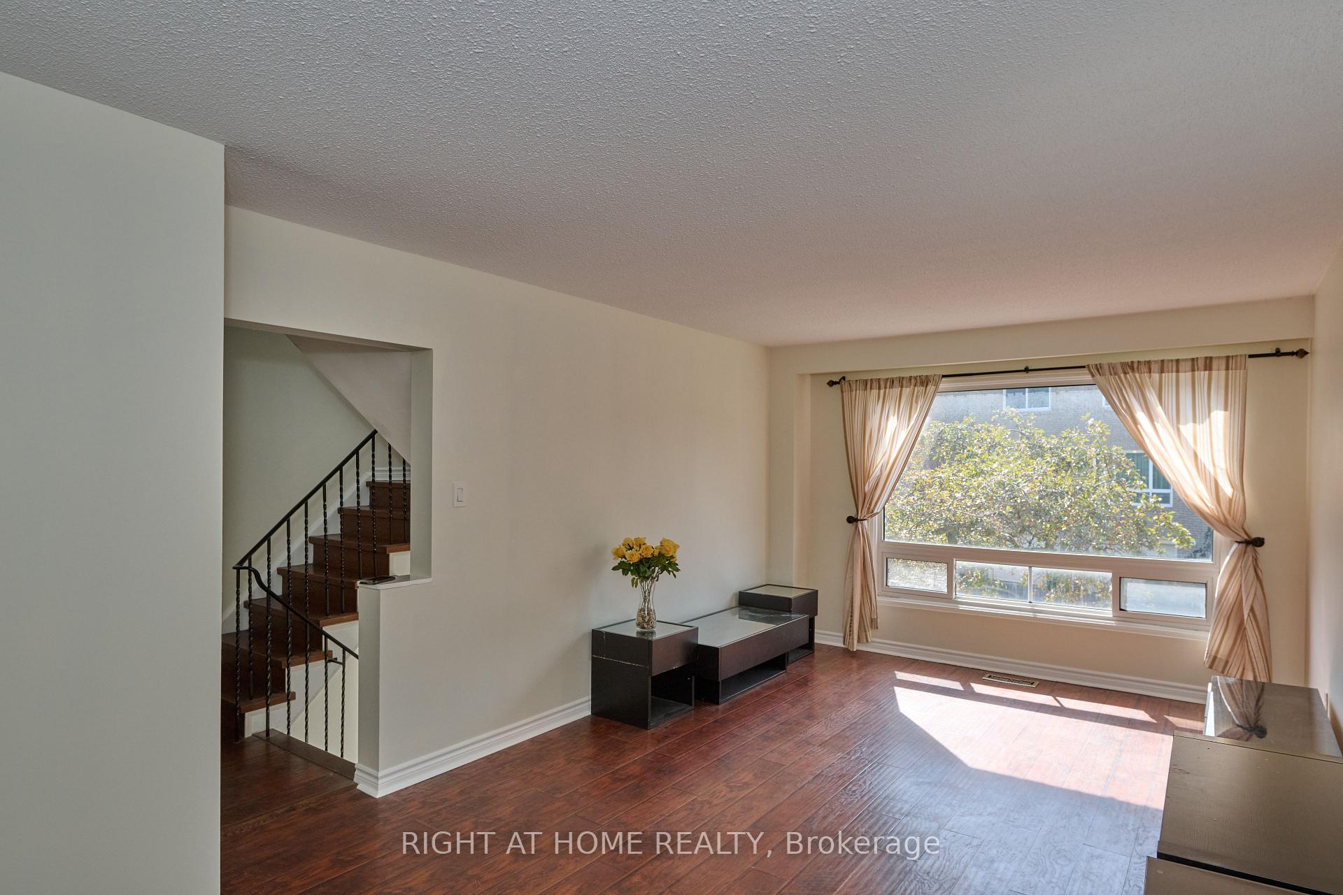 Photo 3 of Unit 169RC, 169 Rusty Crest Way, North York, Don Valley Village — HOMEH