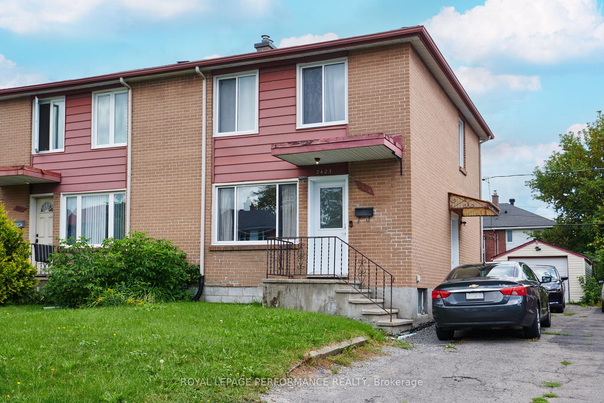 Photo 2 of 2423 Clementine Boulevard, Ottawa, Heron Park — HOMEH
