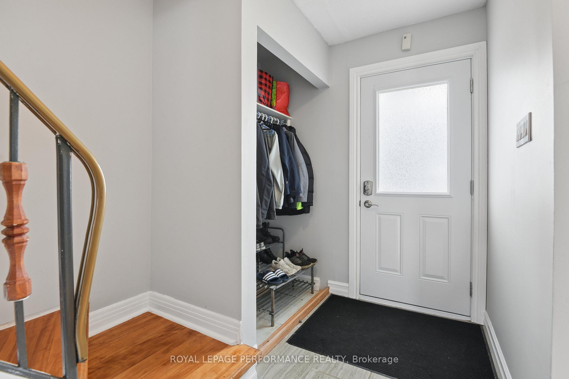 Photo 4 of 2423 Clementine Boulevard, Ottawa, Heron Park — HOMEH
