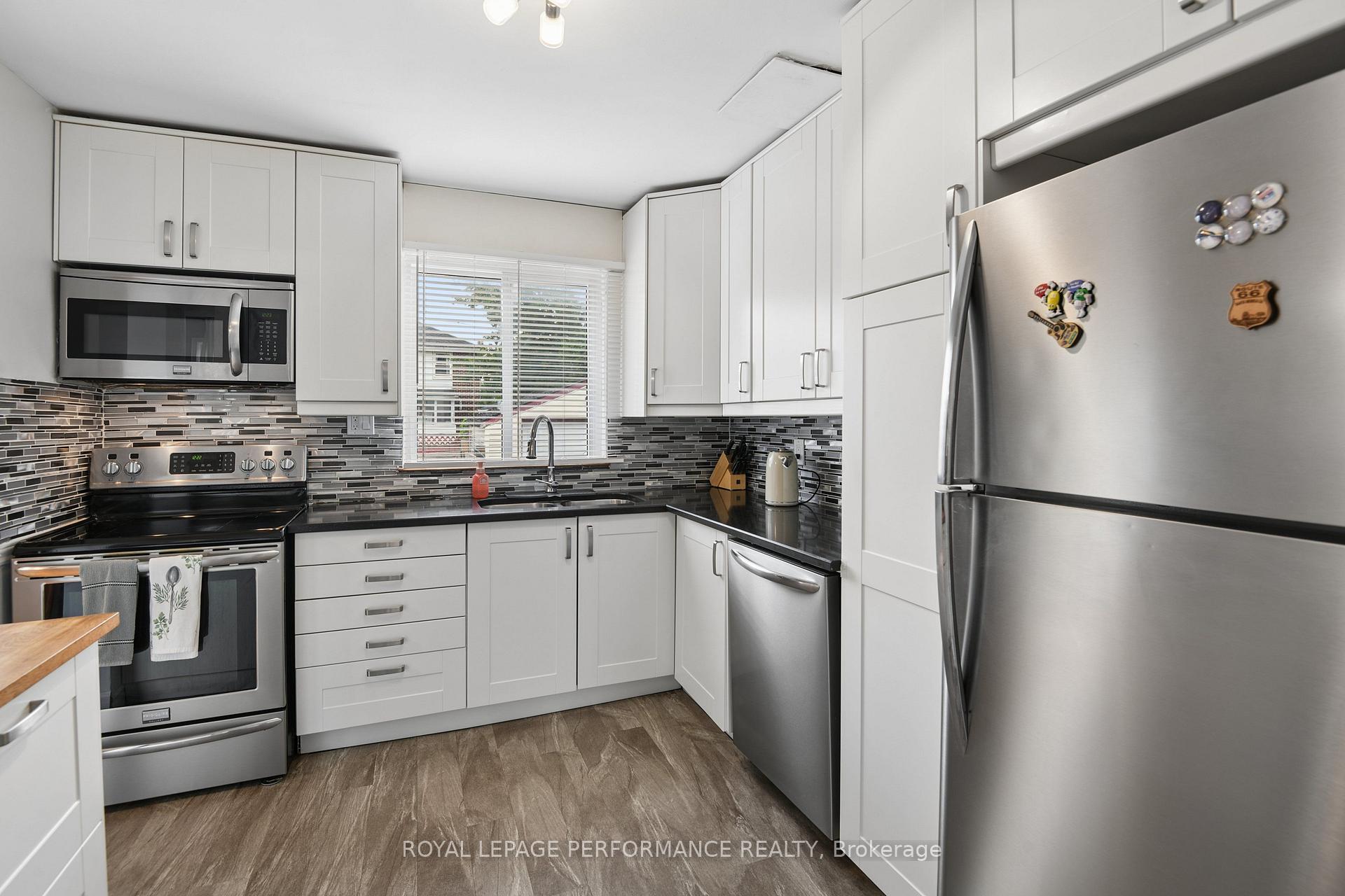 Photo 10 of 2423 Clementine Boulevard, Ottawa, Heron Park — HOMEH