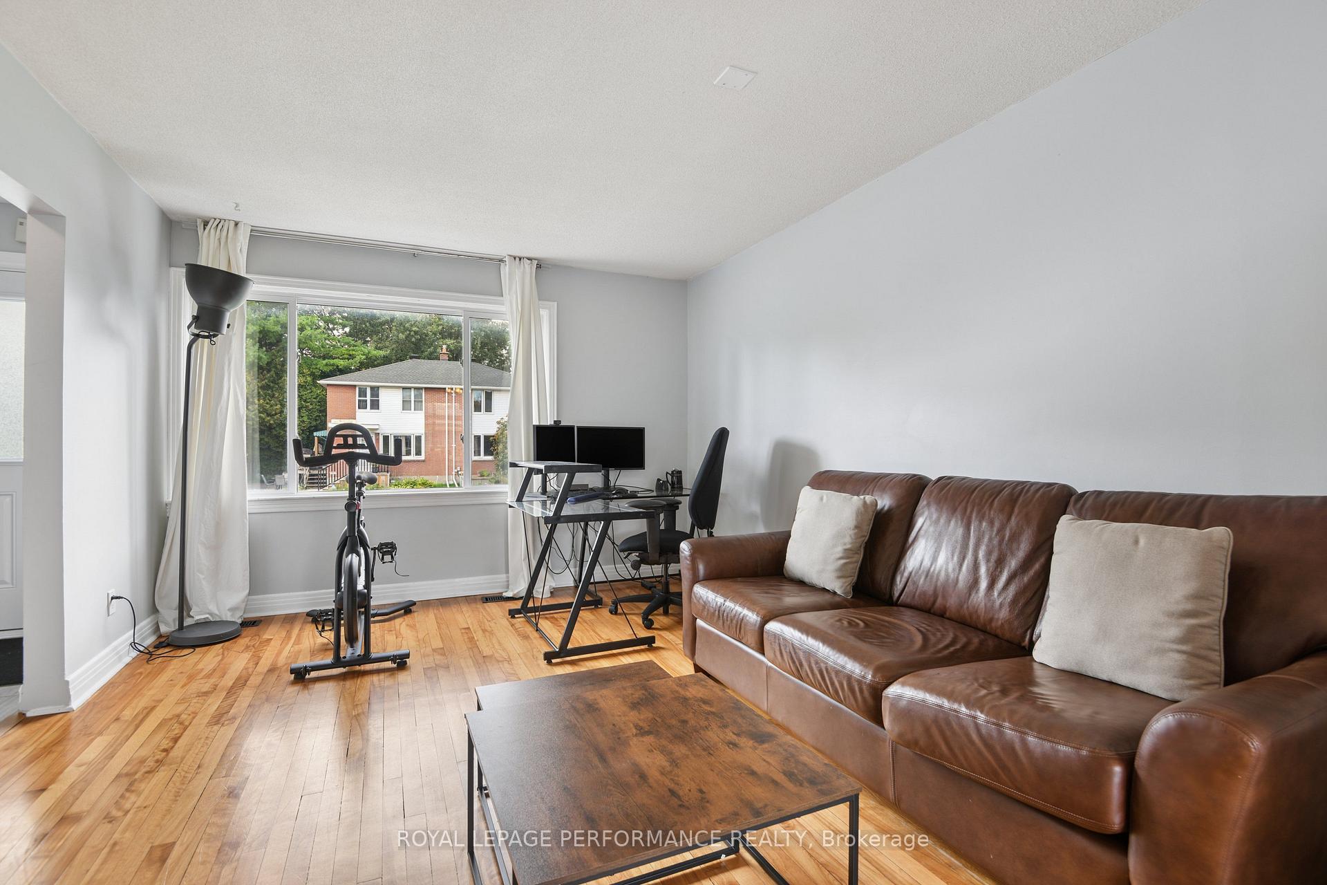 Photo 12 of 2423 Clementine Boulevard, Ottawa, Heron Park — HOMEH