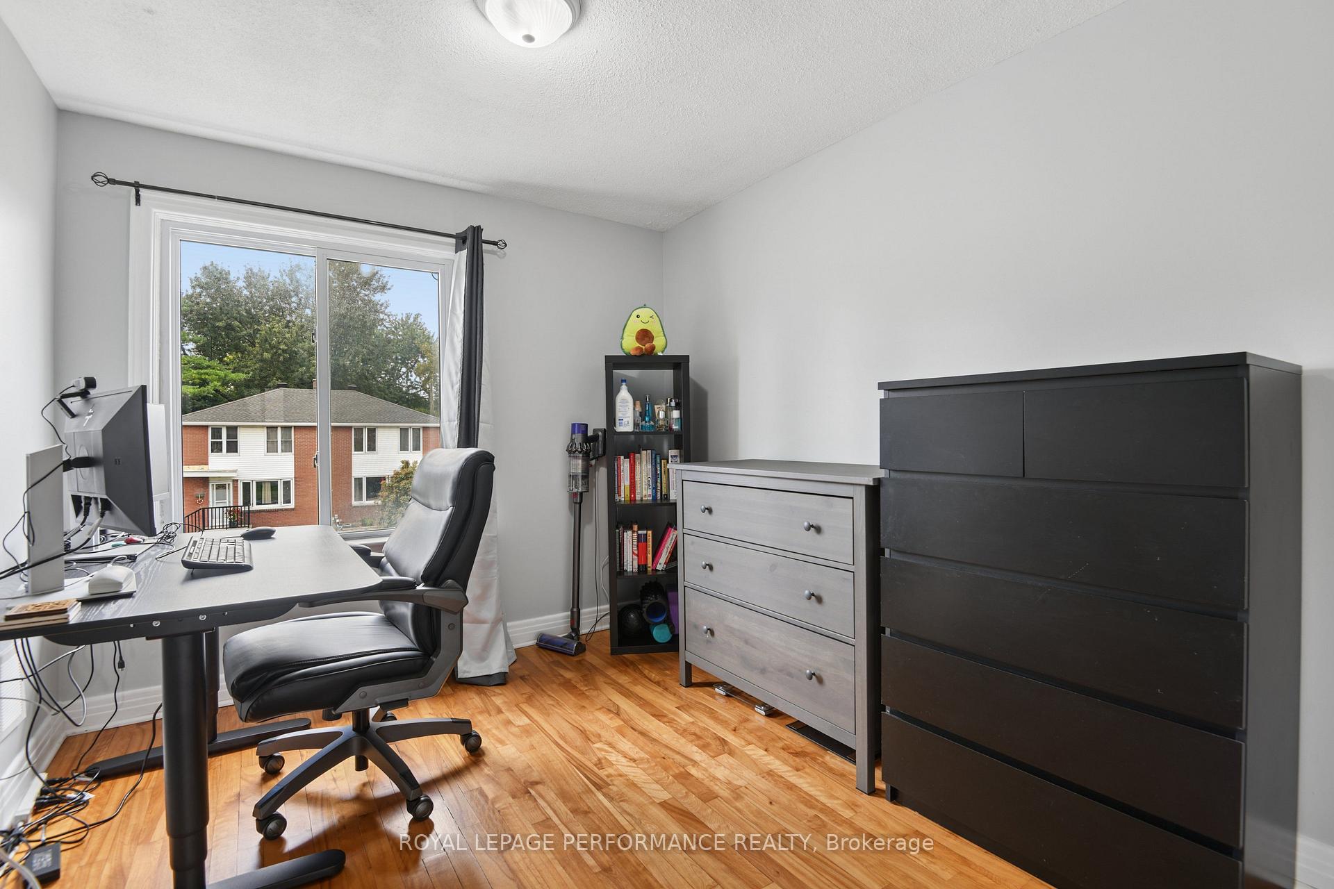 Photo 18 of 2423 Clementine Boulevard, Ottawa, Heron Park — HOMEH