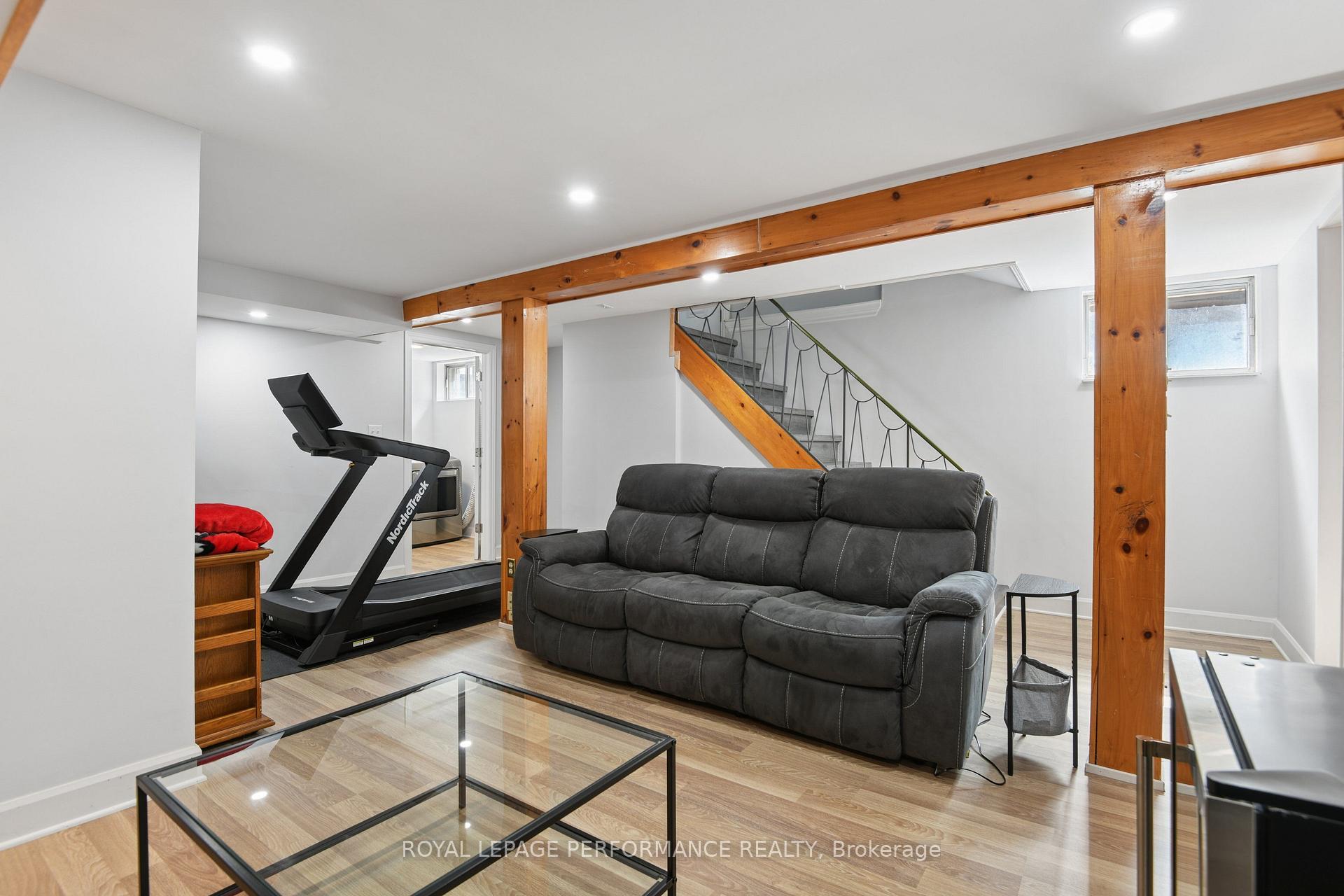 Photo 24 of 2423 Clementine Boulevard, Ottawa, Heron Park — HOMEH