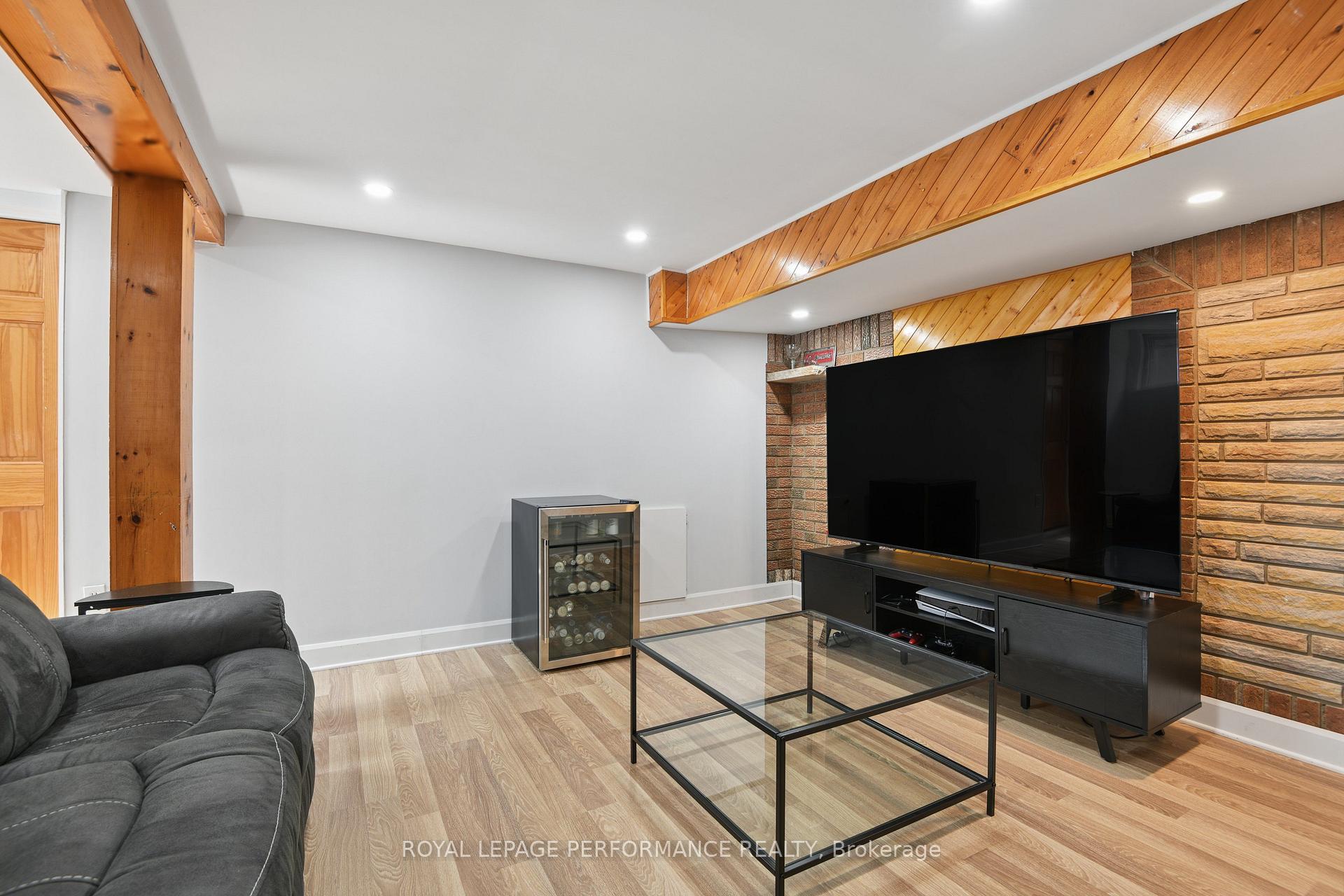 Photo 25 of 2423 Clementine Boulevard, Ottawa, Heron Park — HOMEH