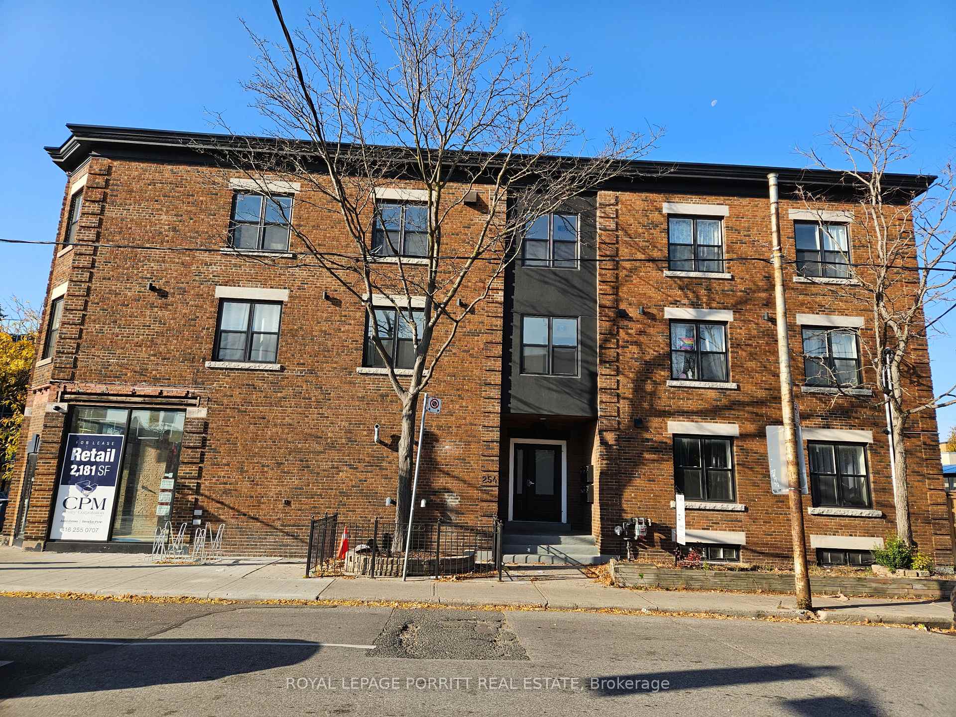 Front of Unit 3, 254 Armadale Avenue