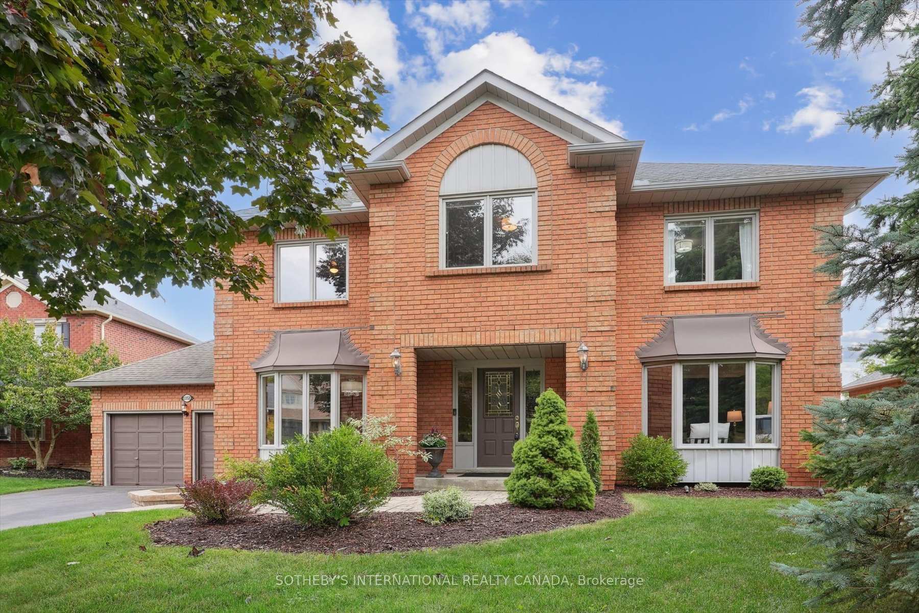 Photo 1 of 1352 Winterberry Drive, Burlington, Tyandaga — HOMEH