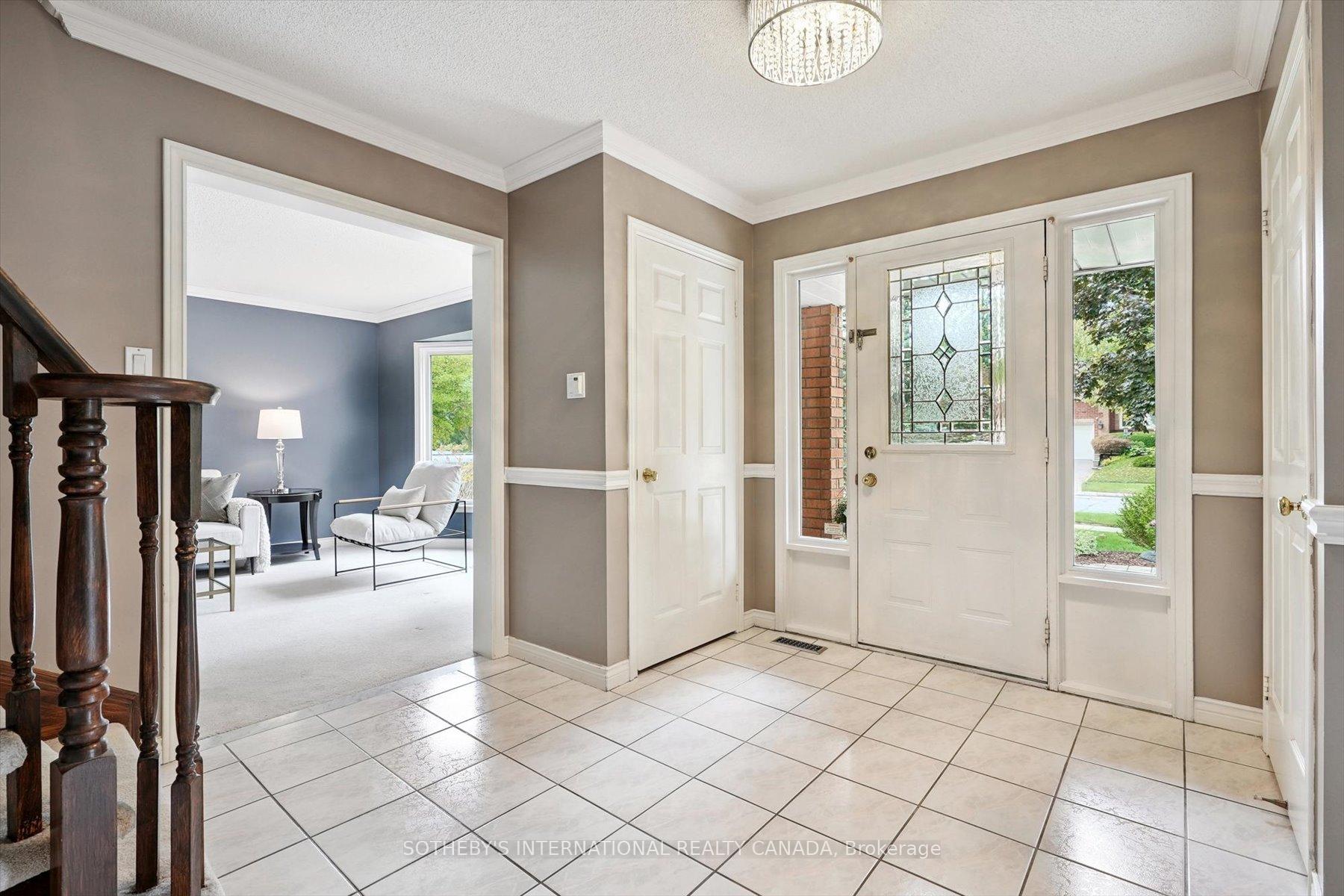 Photo 5 of 1352 Winterberry Drive, Burlington, Tyandaga — HOMEH