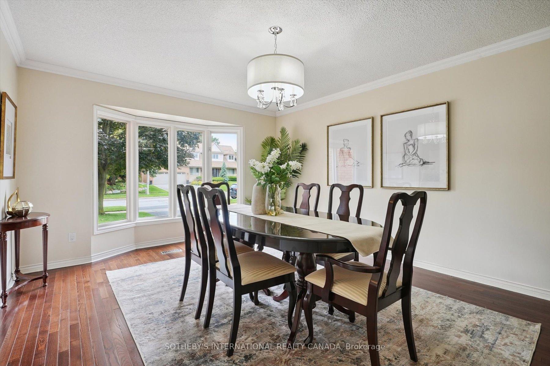 Photo 8 of 1352 Winterberry Drive, Burlington, Tyandaga — HOMEH