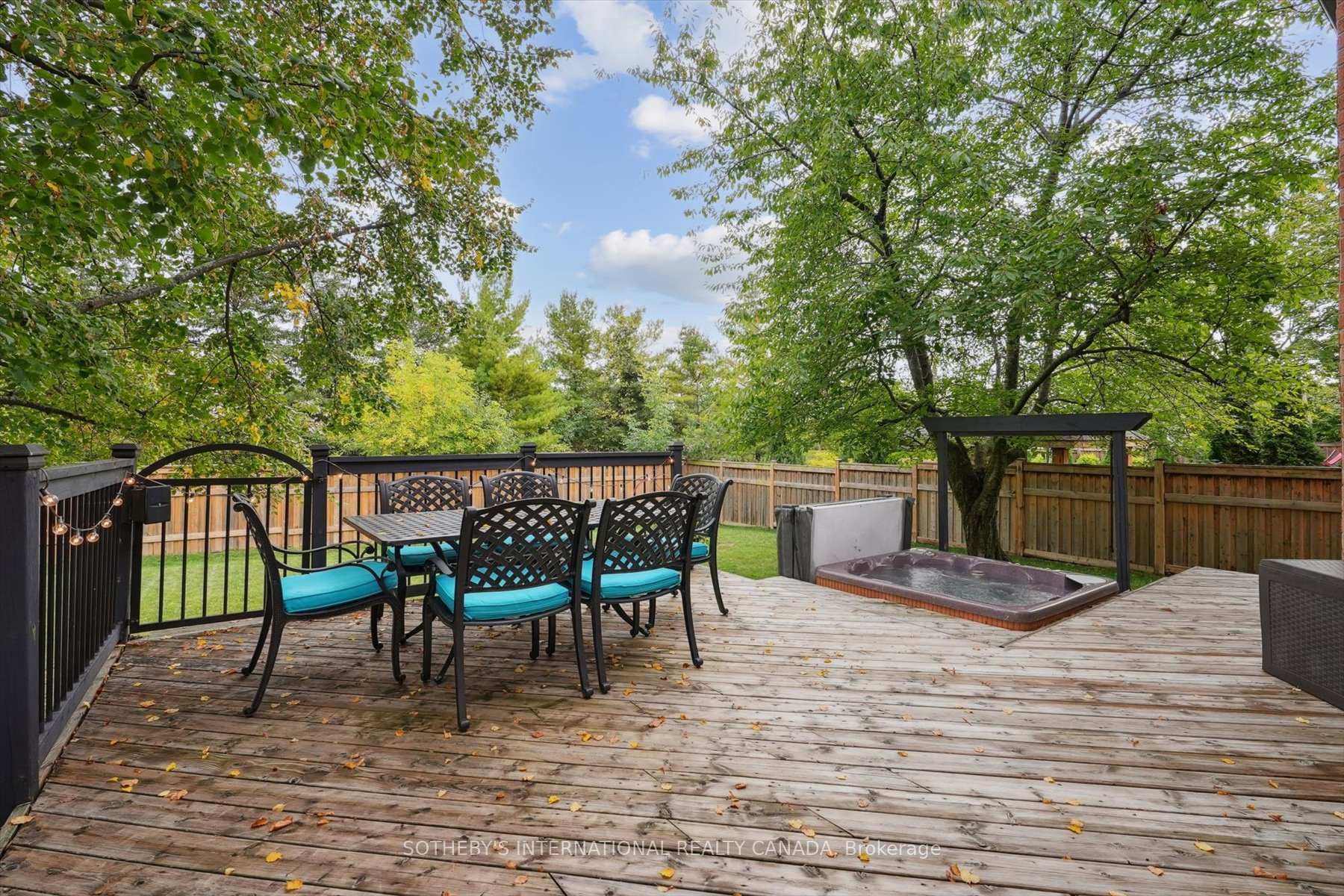 Photo 31 of 1352 Winterberry Drive, Burlington, Tyandaga — HOMEH