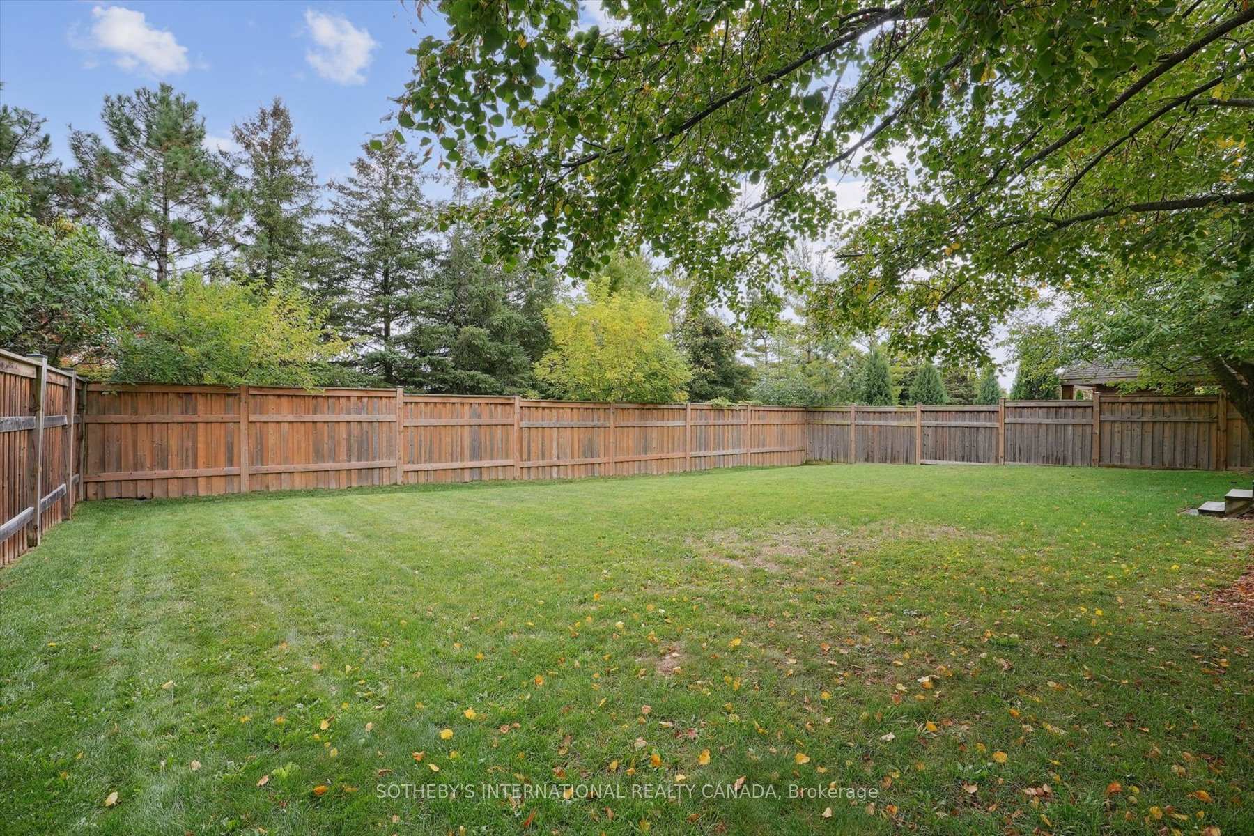 Photo 32 of 1352 Winterberry Drive, Burlington, Tyandaga — HOMEH