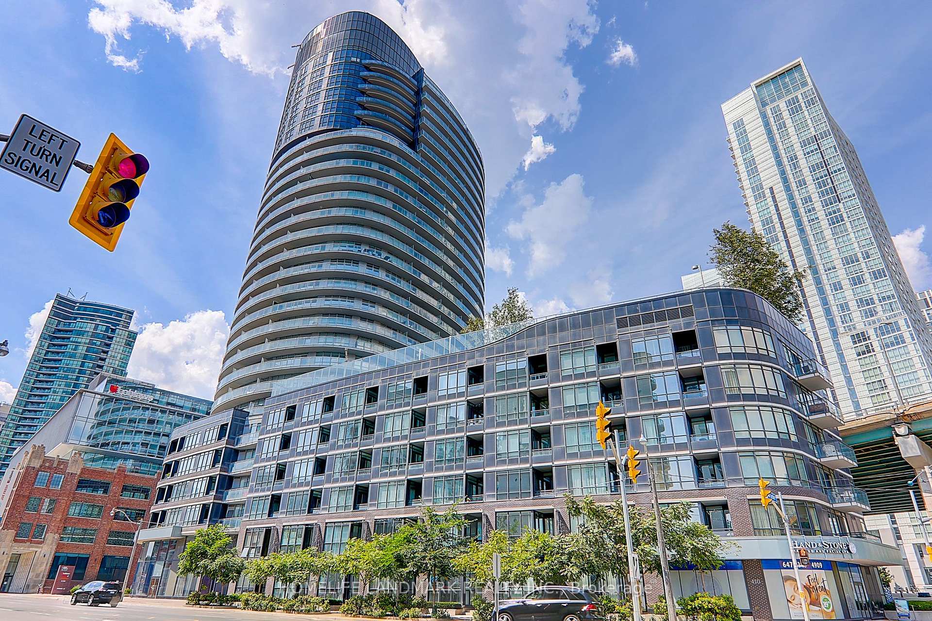 Photo of Unit 1912, 38 Dan Leckie Way