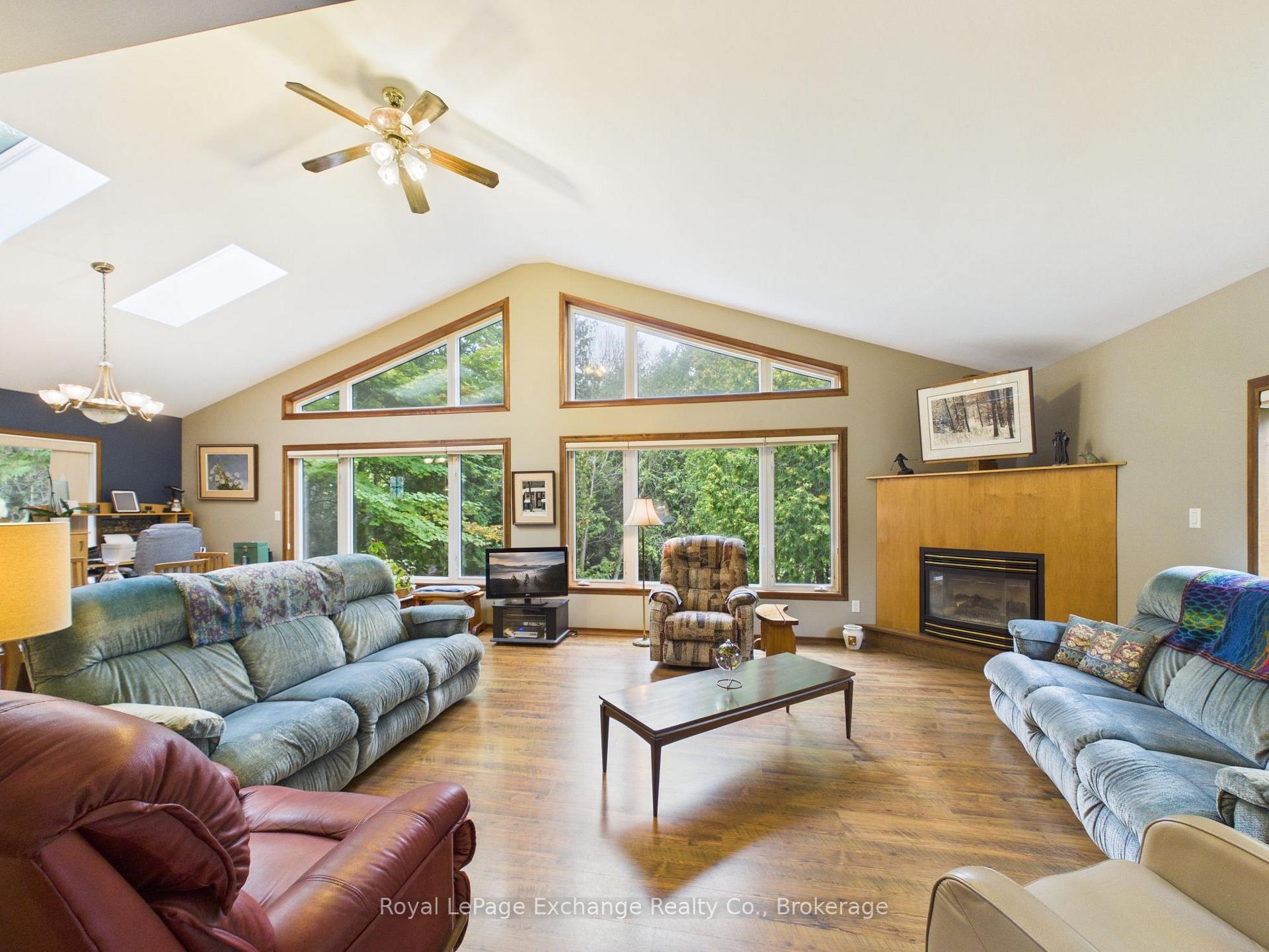 Photo 7 of 39 McConnell Drive, Kincardine — HOMEH