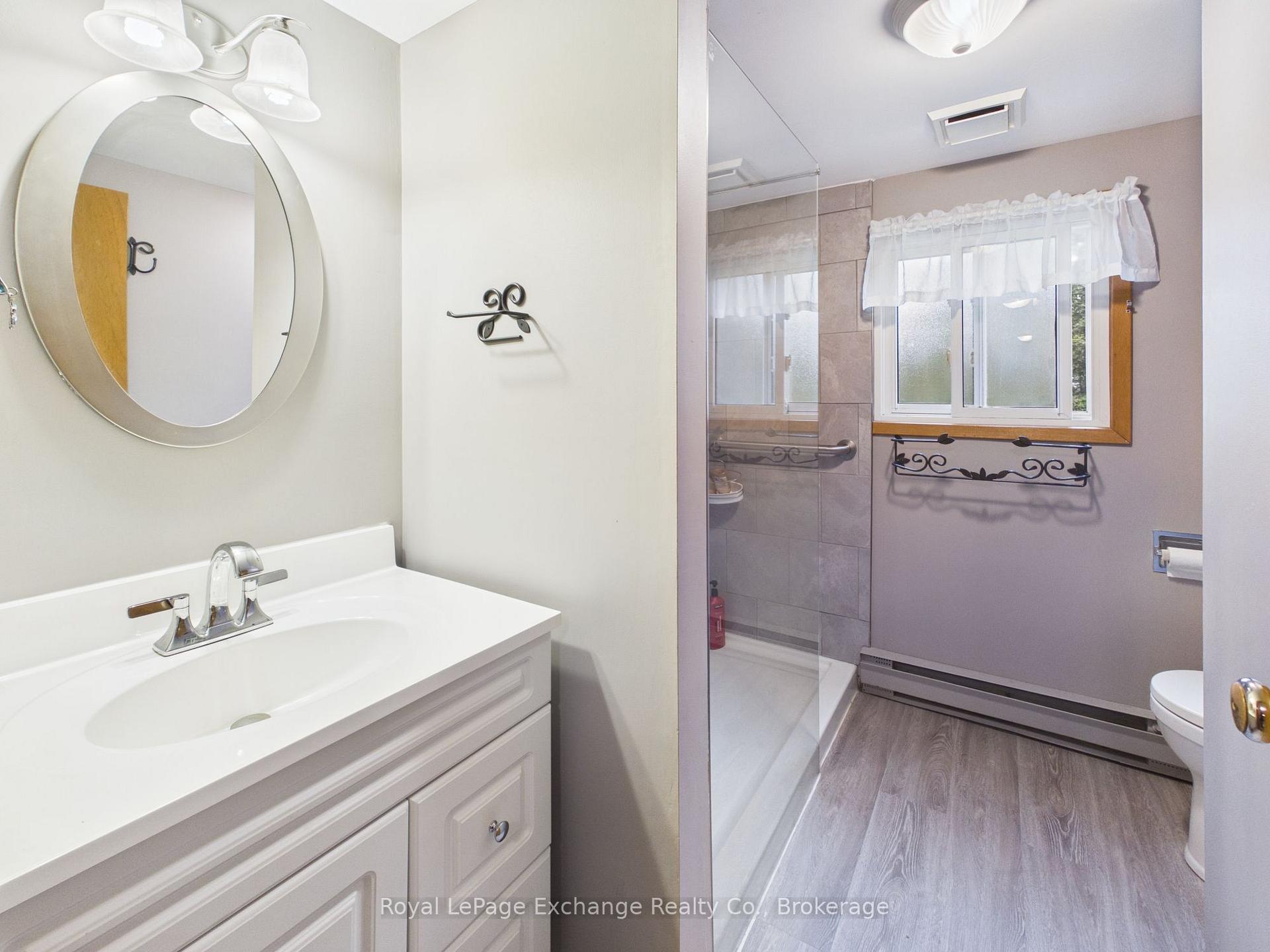 Photo 21 of 39 McConnell Drive, Kincardine — HOMEH