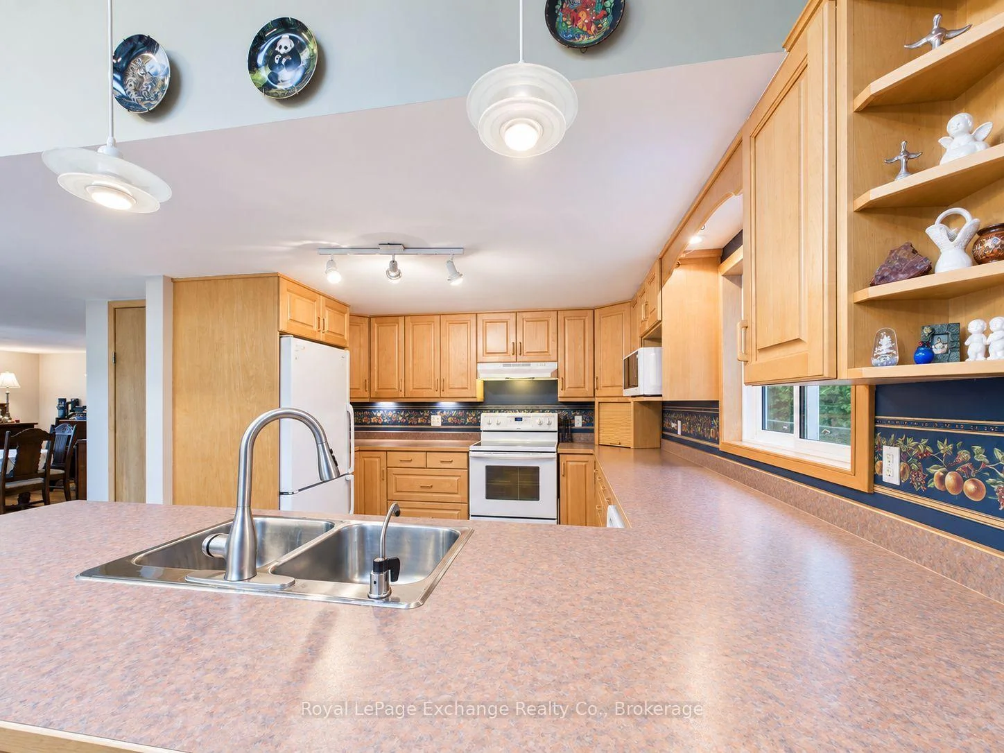 Photo 22 of 39 McConnell Drive, Kincardine — HOMEH