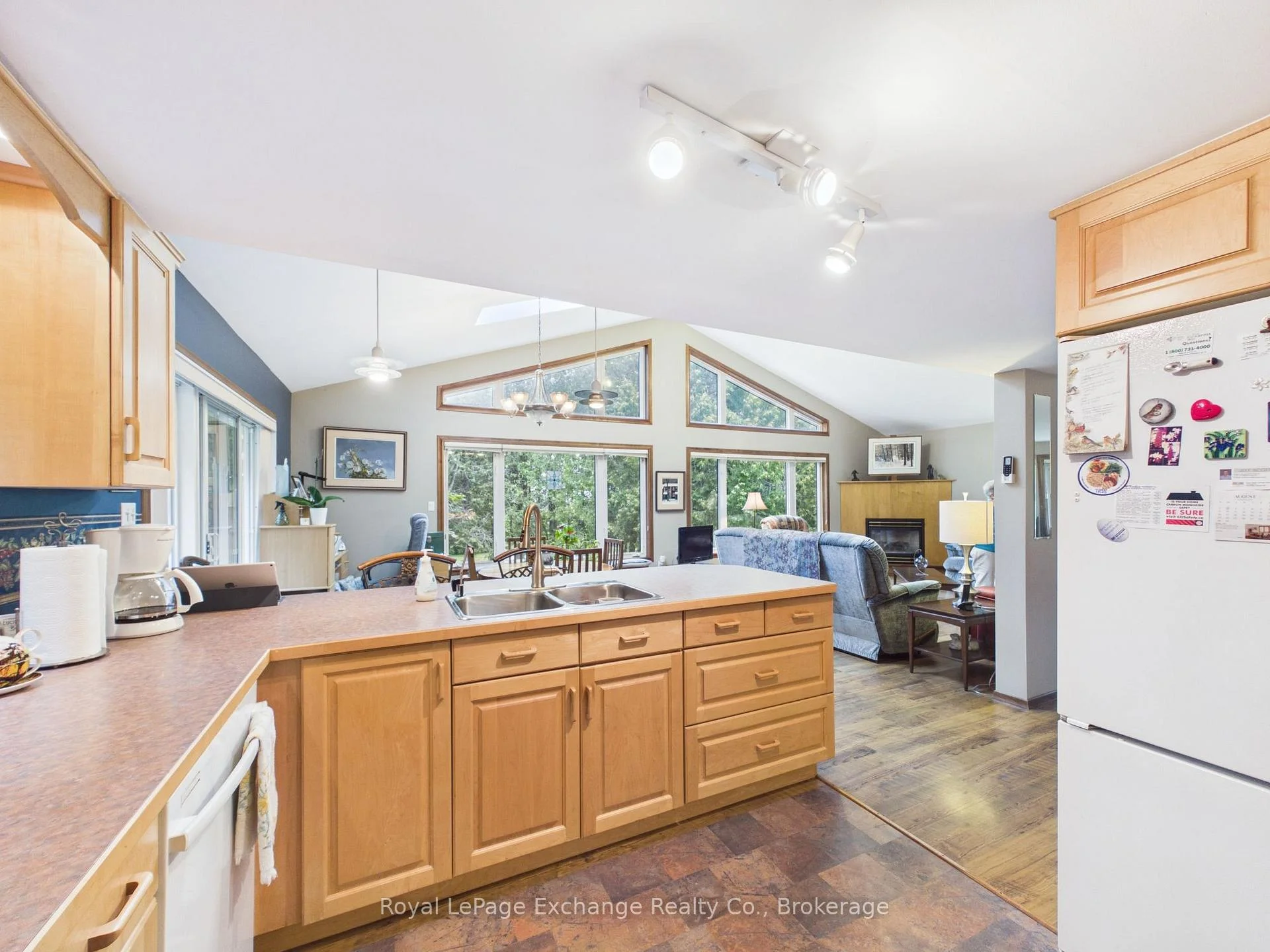 Photo 24 of 39 McConnell Drive, Kincardine — HOMEH