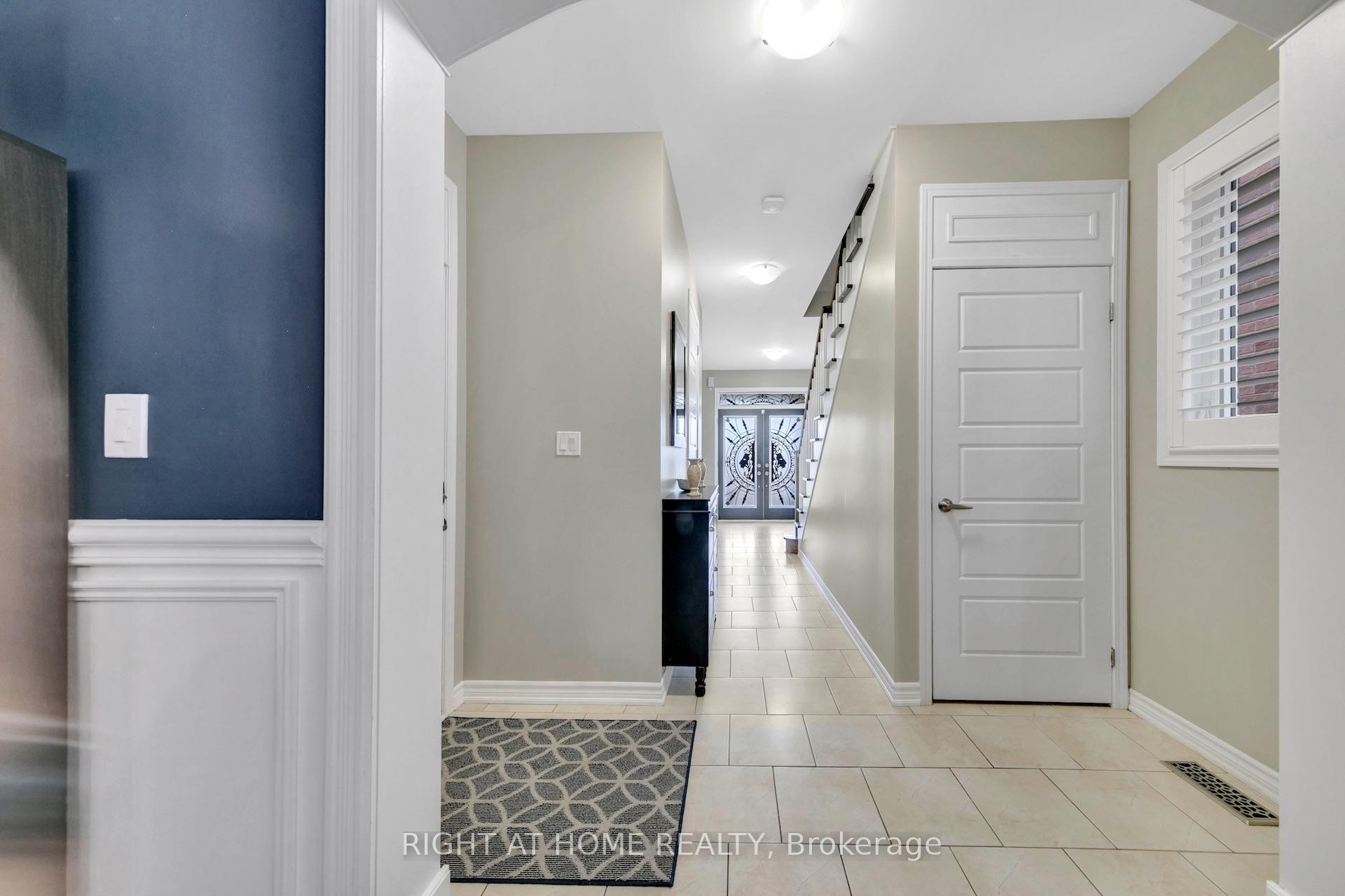 Photo 7 of 171 Thomas Phillips Drive, Aurora, Rural Aurora — HOMEH