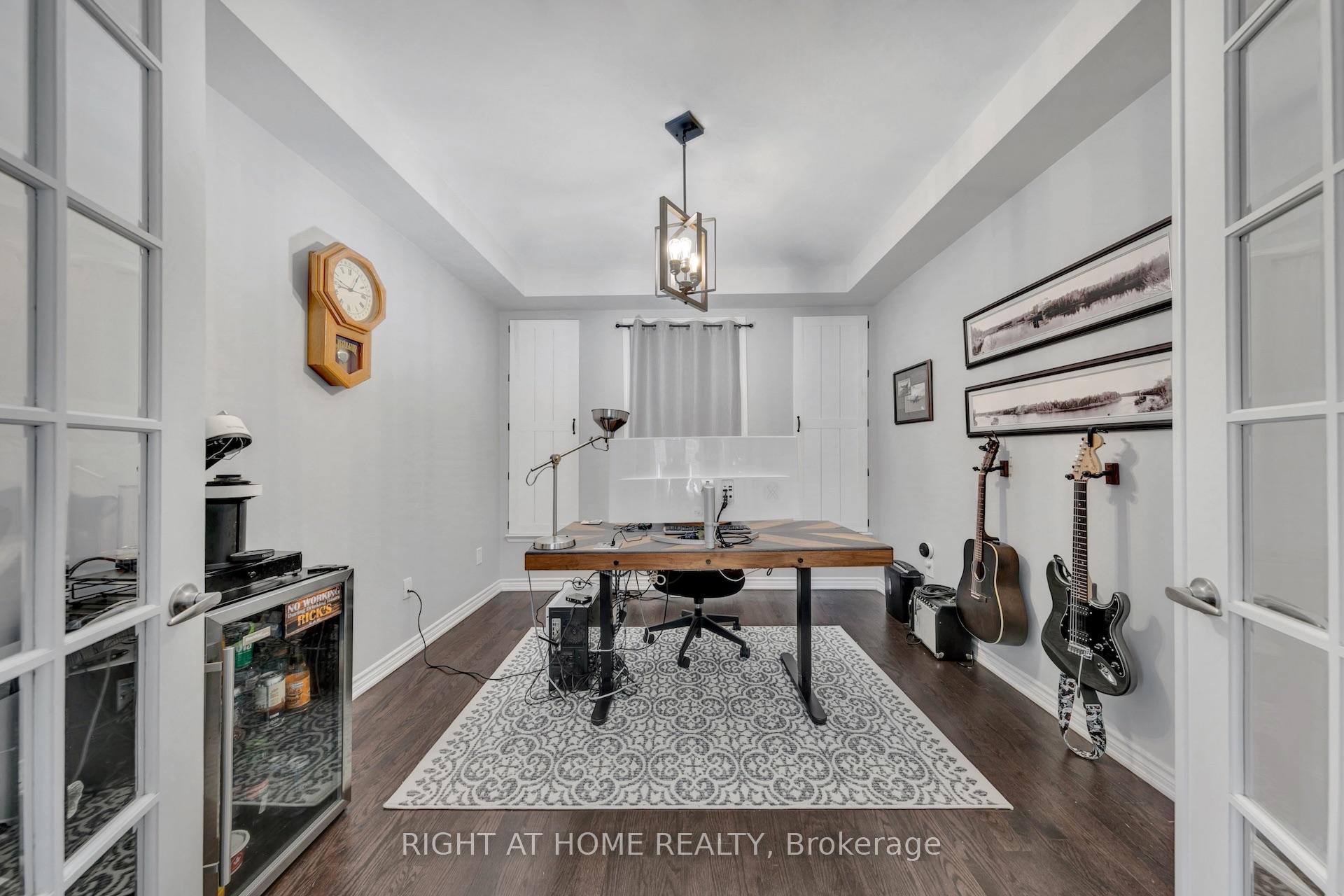Photo 18 of 171 Thomas Phillips Drive, Aurora, Rural Aurora — HOMEH