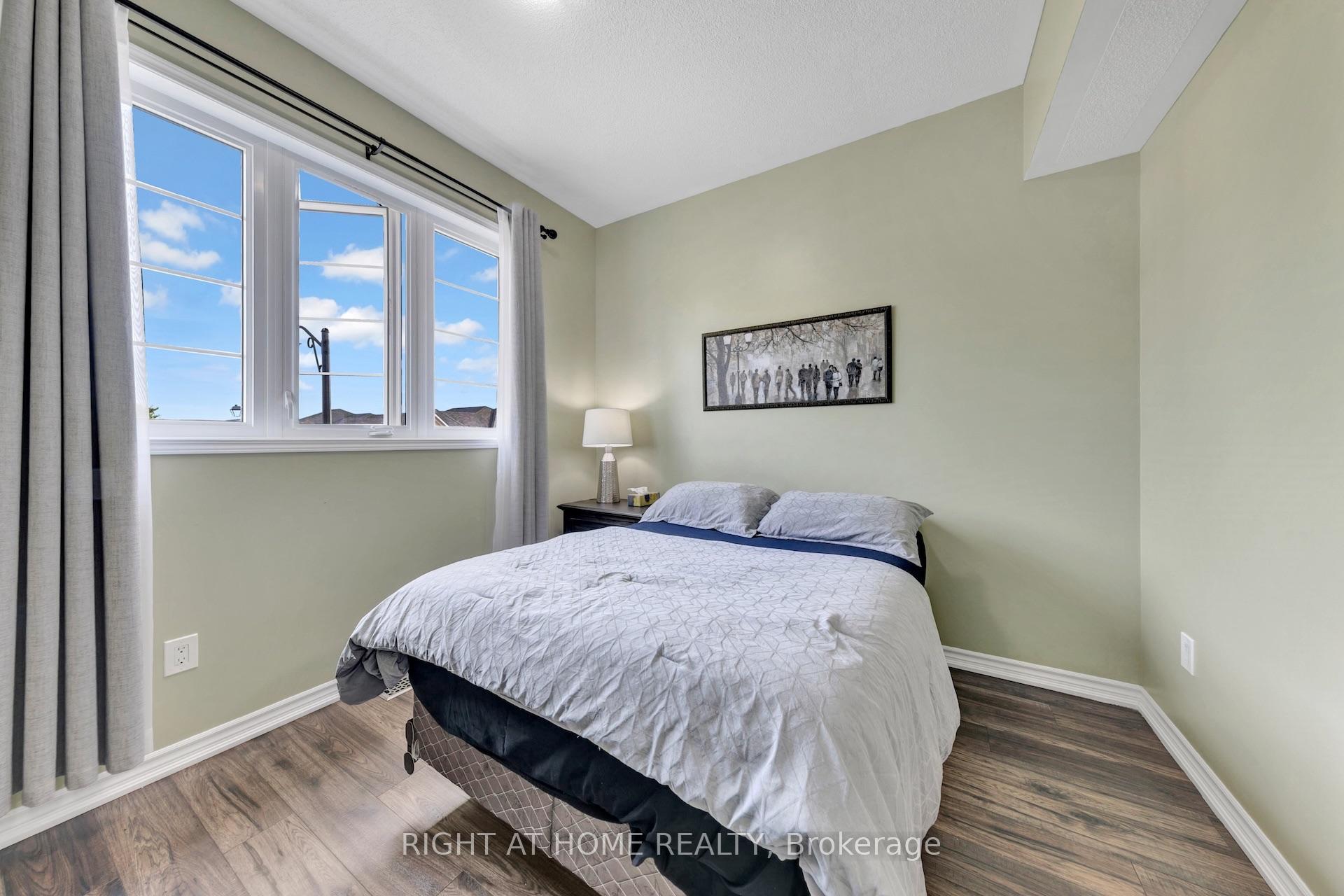Photo 29 of 171 Thomas Phillips Drive, Aurora, Rural Aurora — HOMEH