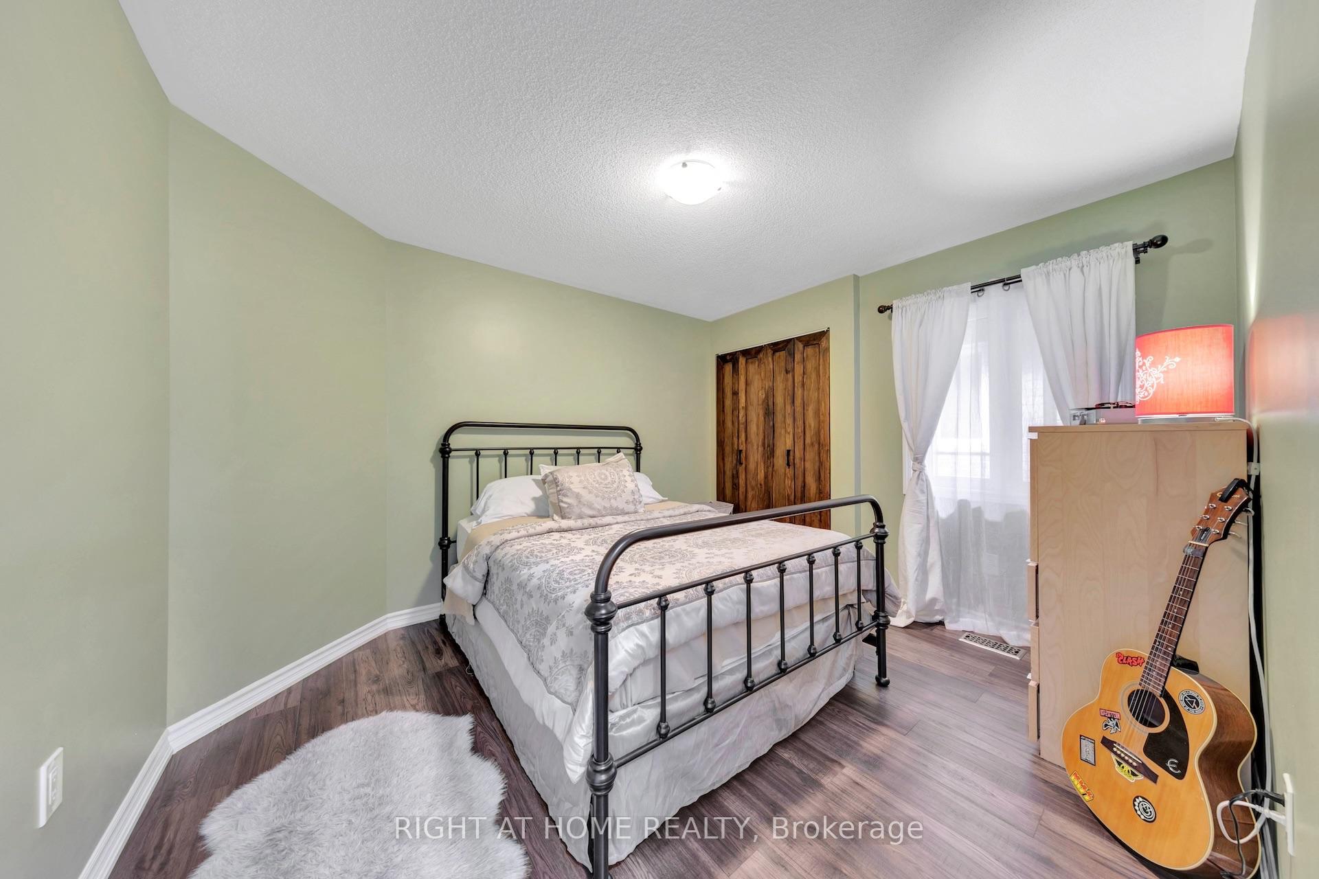 Photo 30 of 171 Thomas Phillips Drive, Aurora, Rural Aurora — HOMEH