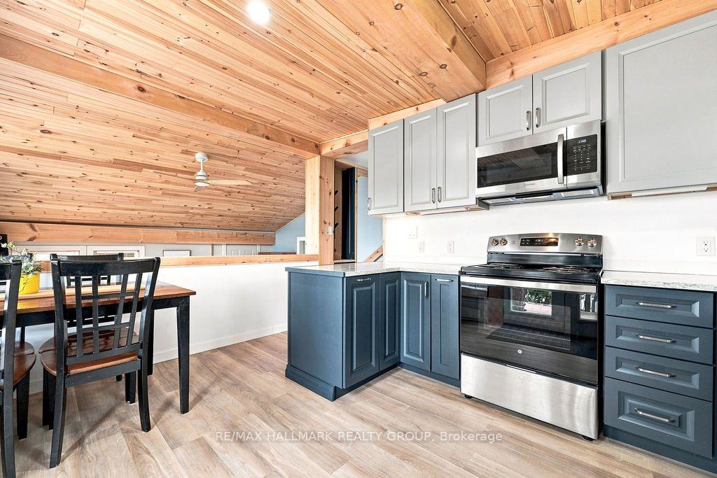 Photo 4 of 555 Island View Drive, North Algona Wilberforce, North Algona/Wilberforce Twp — HOMEH
