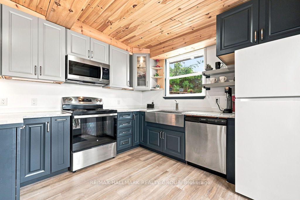 Photo 5 of 555 Island View Drive, North Algona Wilberforce, North Algona/Wilberforce Twp — HOMEH